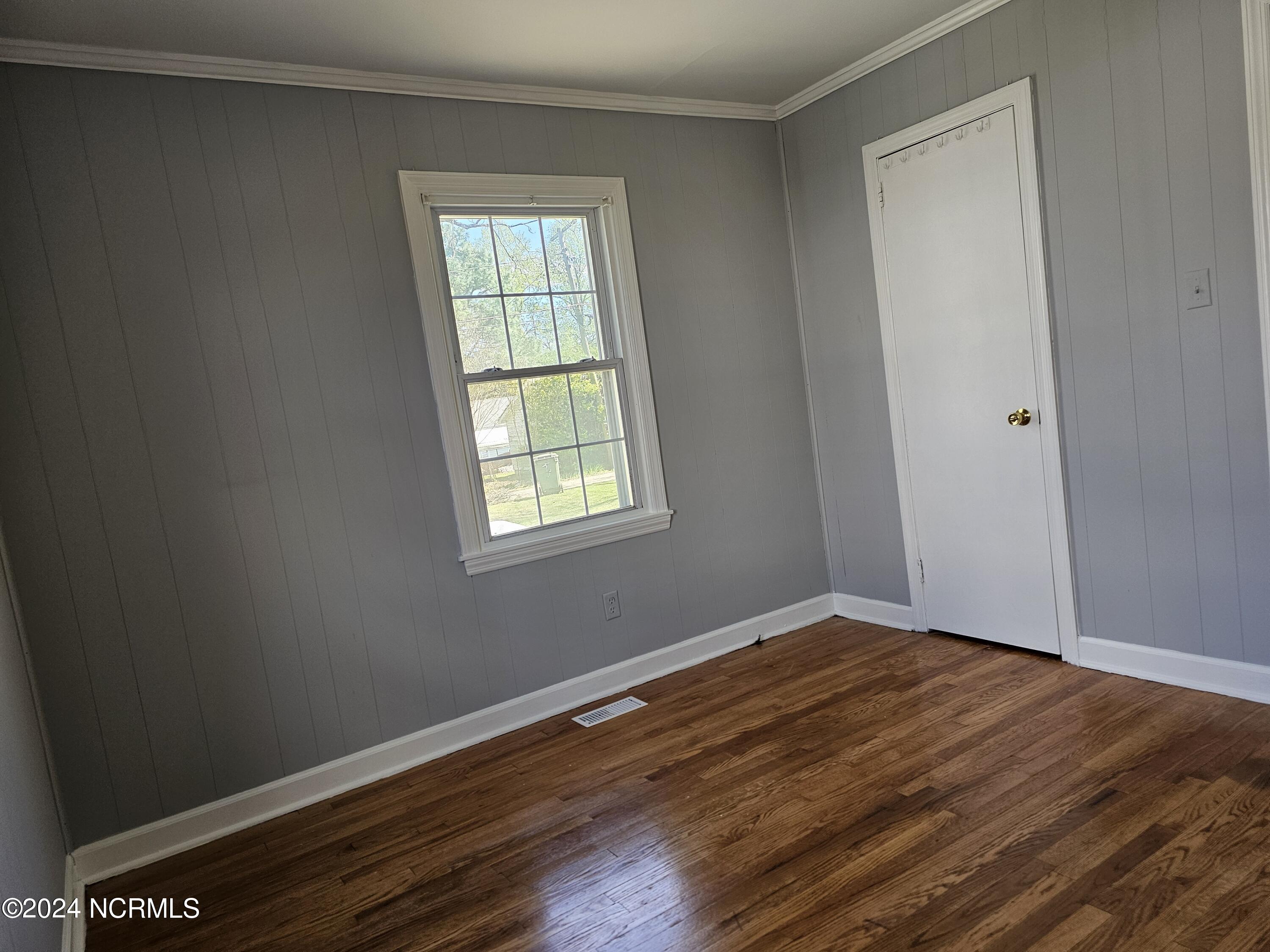 910 Marshall Street Property Photo 30