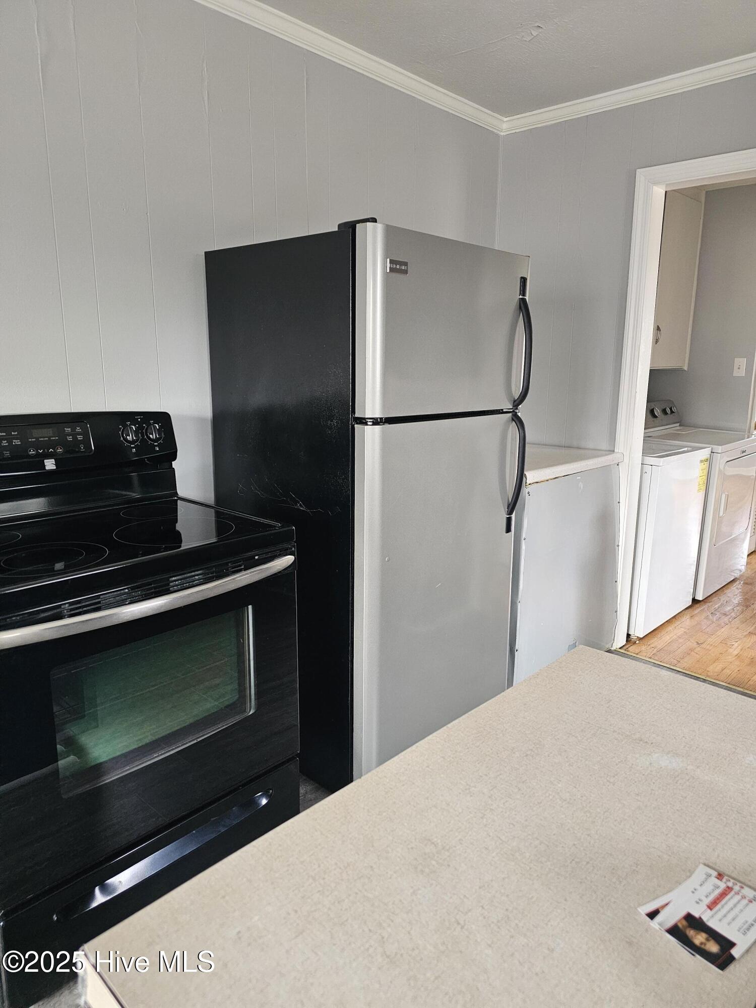 910 Marshall Street Property Photo 36