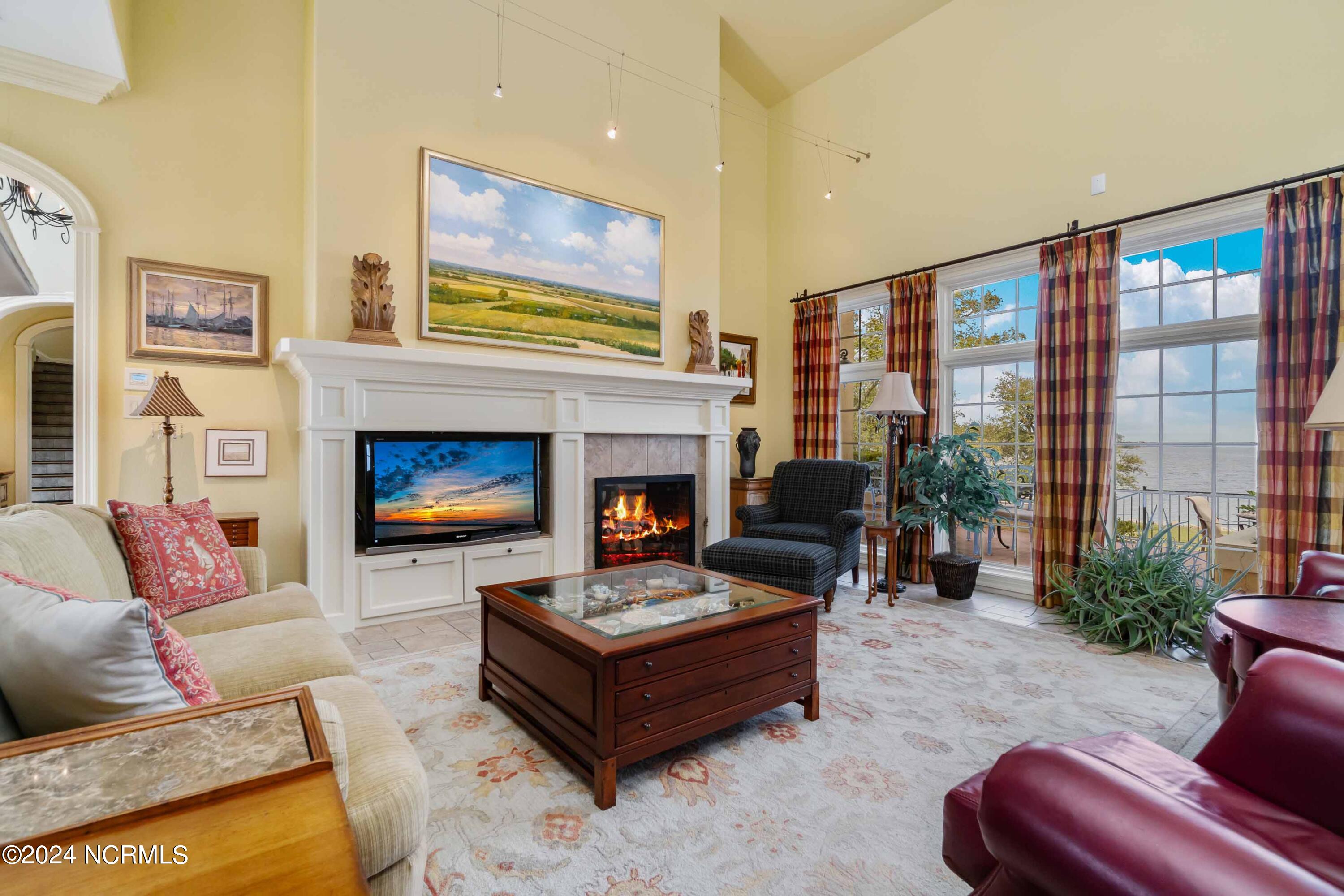 6054 Dolphin Road Property Photo 17