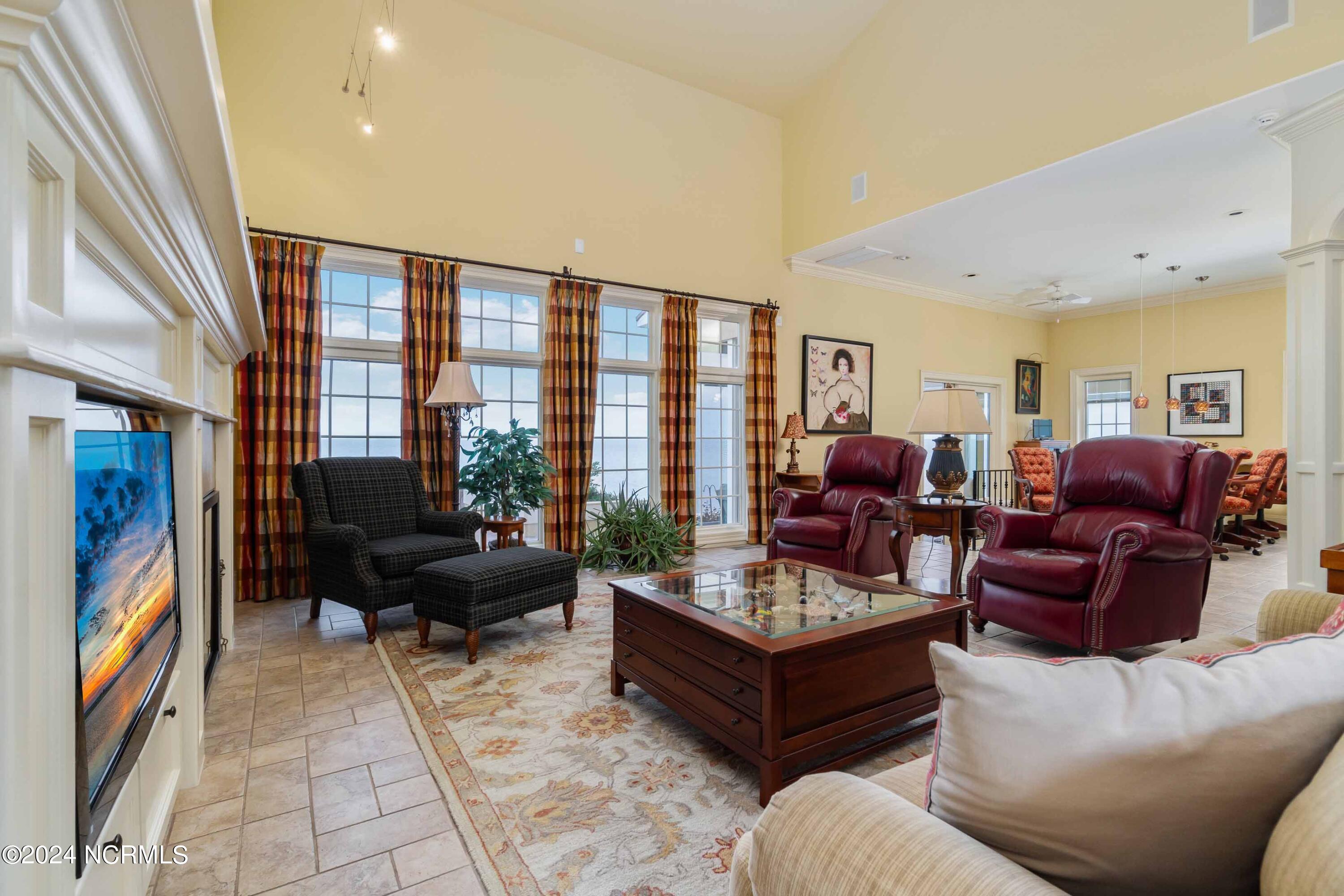 6054 Dolphin Road Property Photo 18