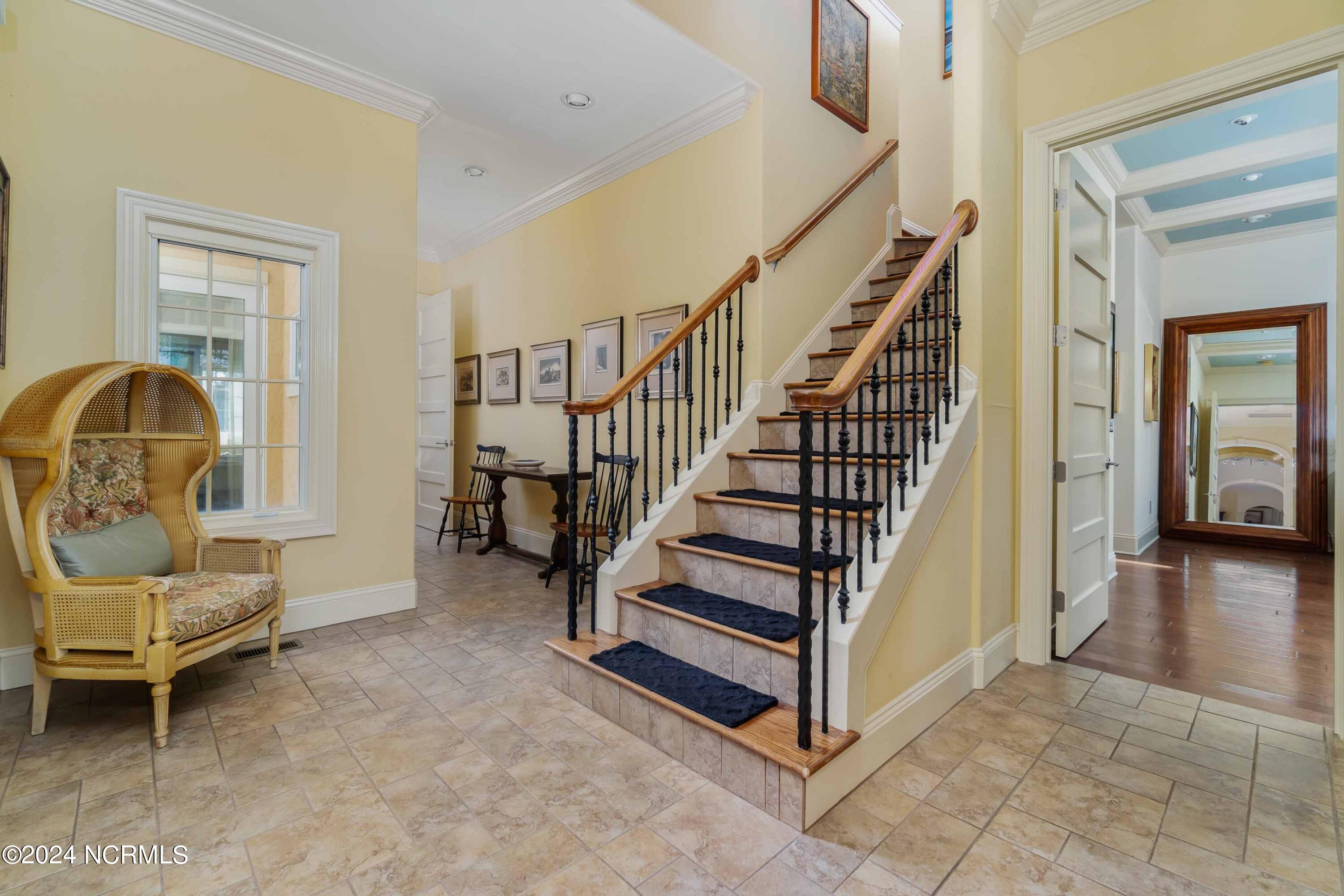 6054 Dolphin Road Property Photo 34