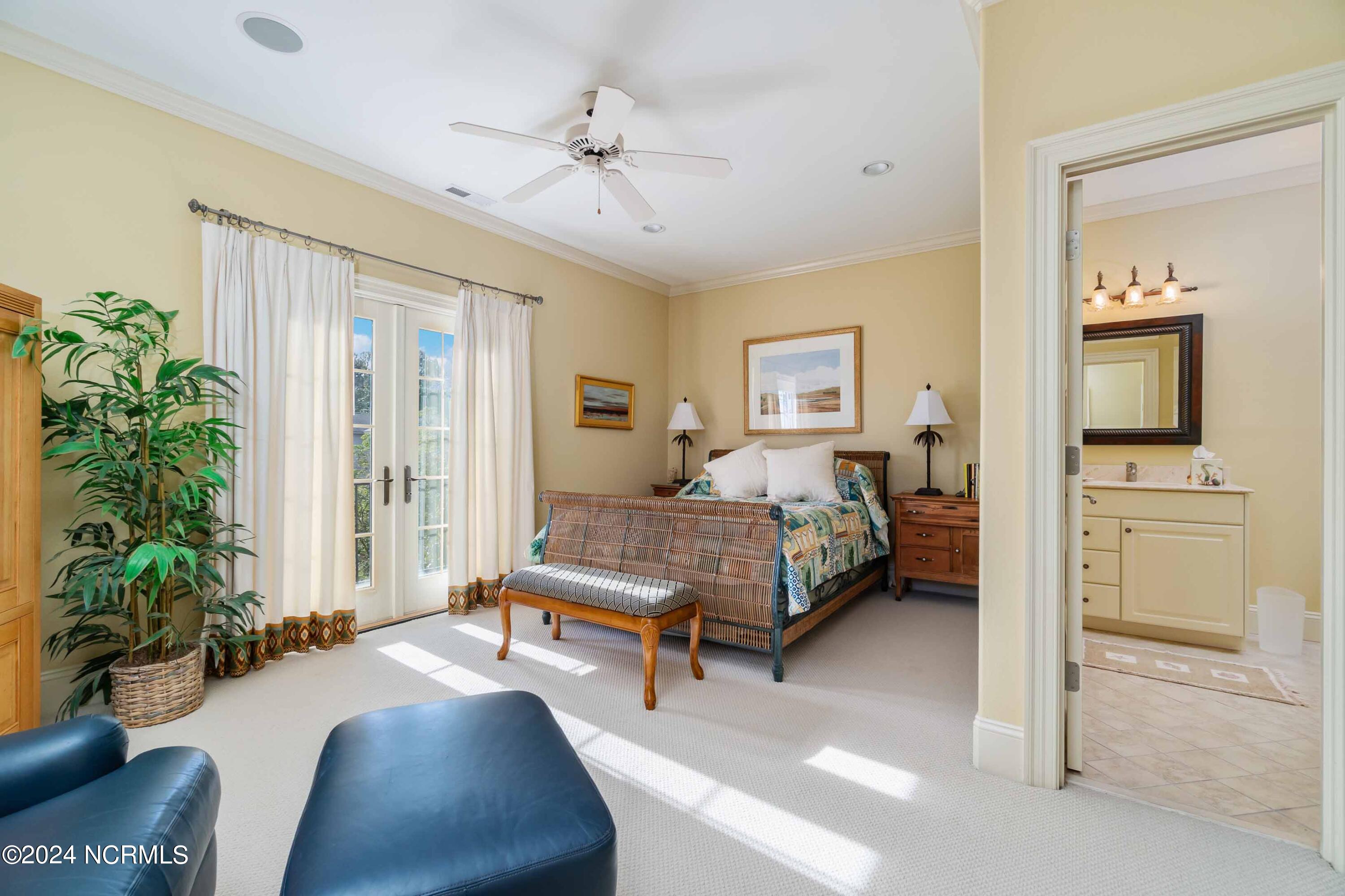 6054 Dolphin Road Property Photo 49