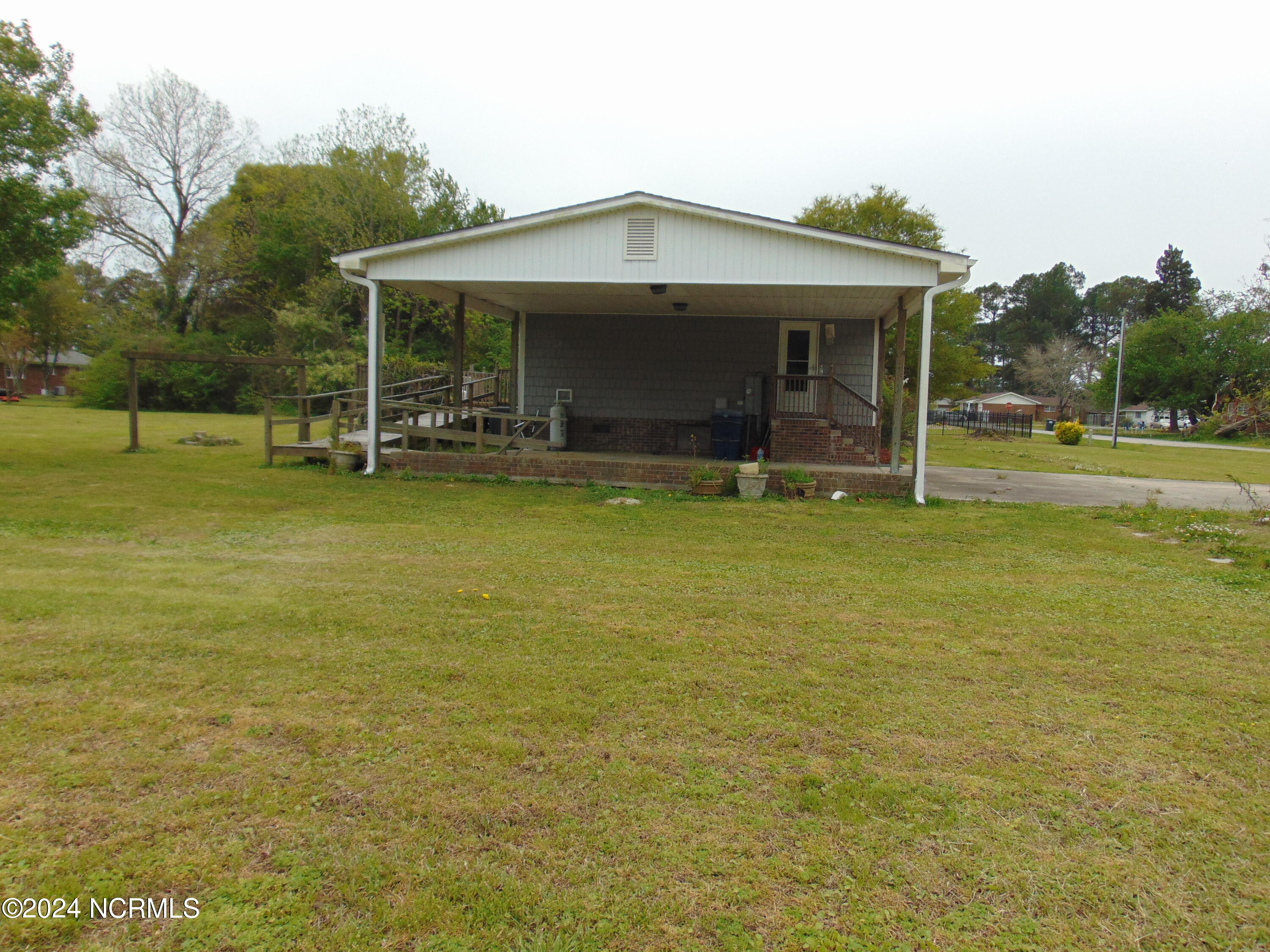 267 6th Street Property Photo 4
