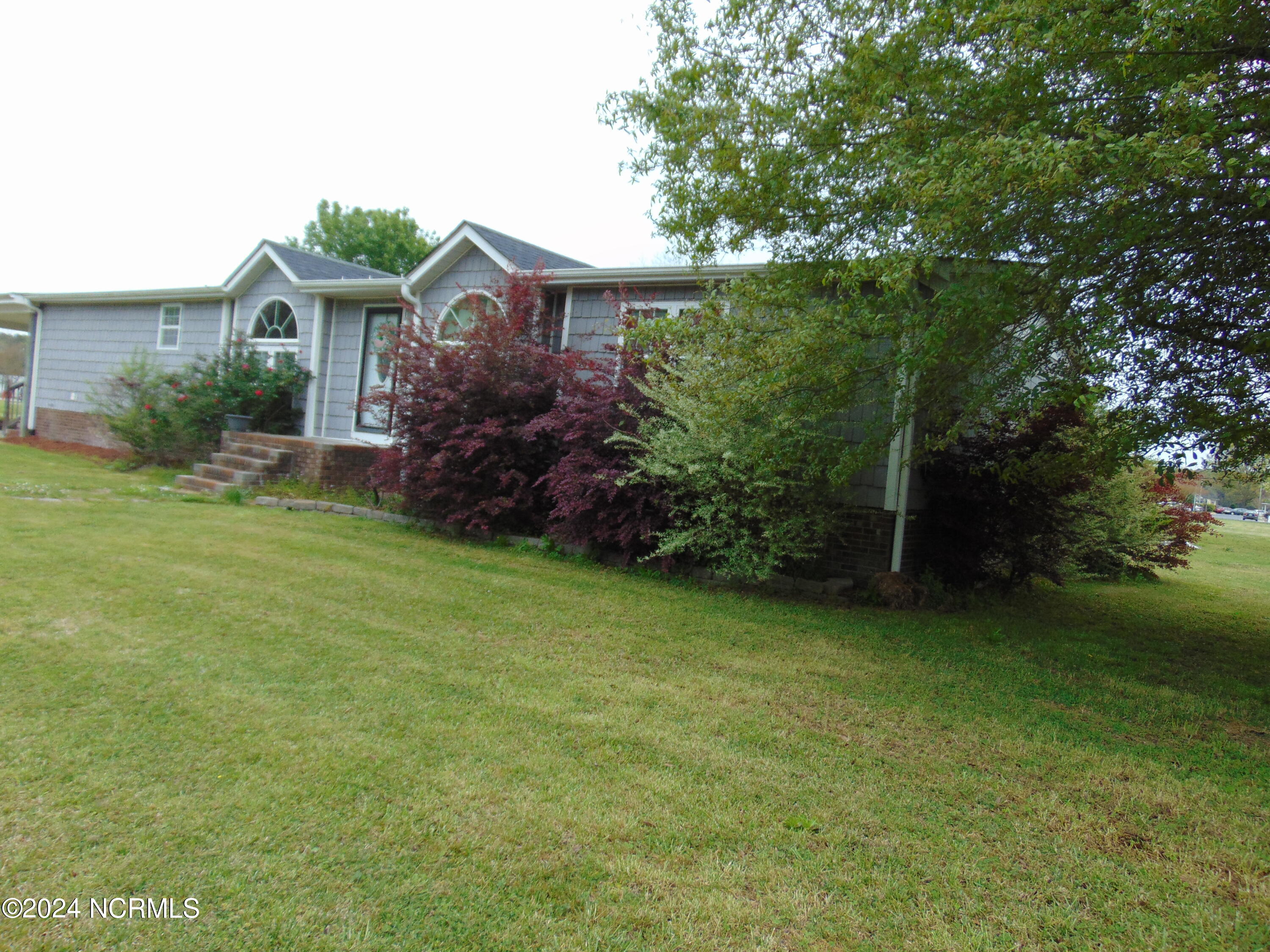 267 6th Street Property Photo 7