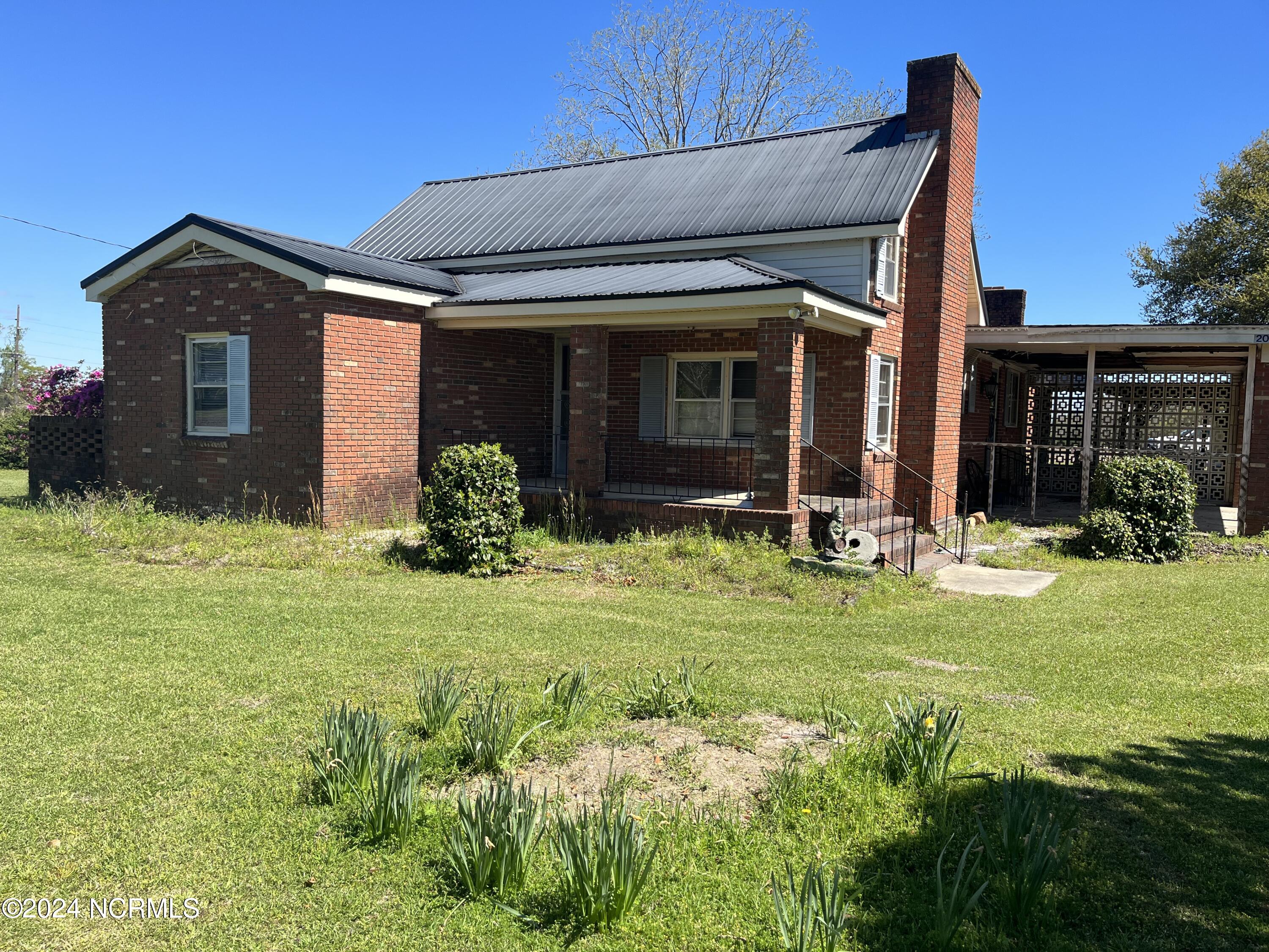 2026 Middle Road Property Photo 1