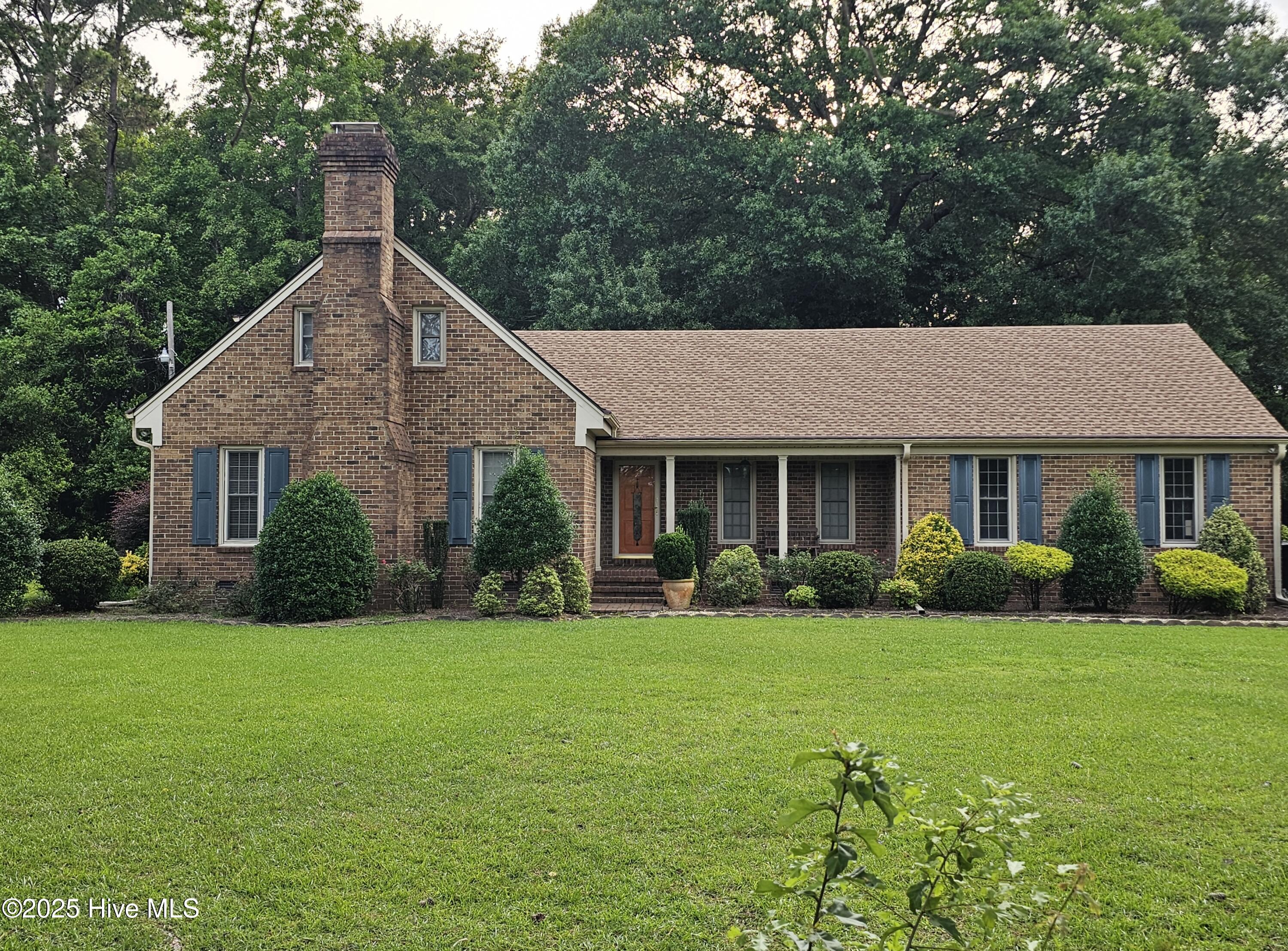 101 Forest Drive Property Photo 1