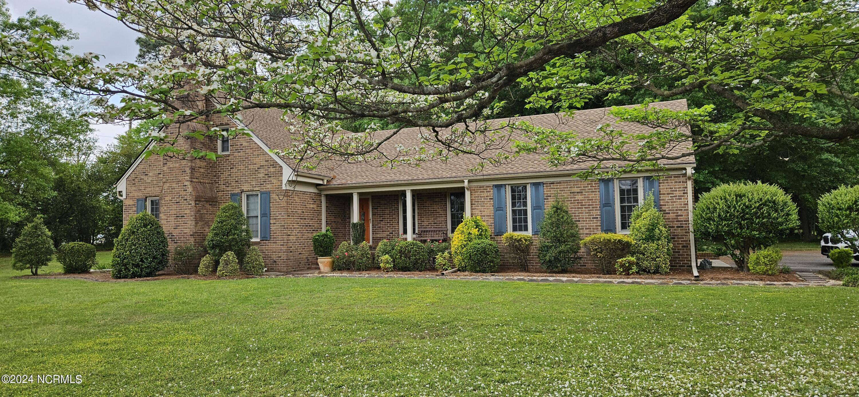 101 Forest Drive Property Photo 2
