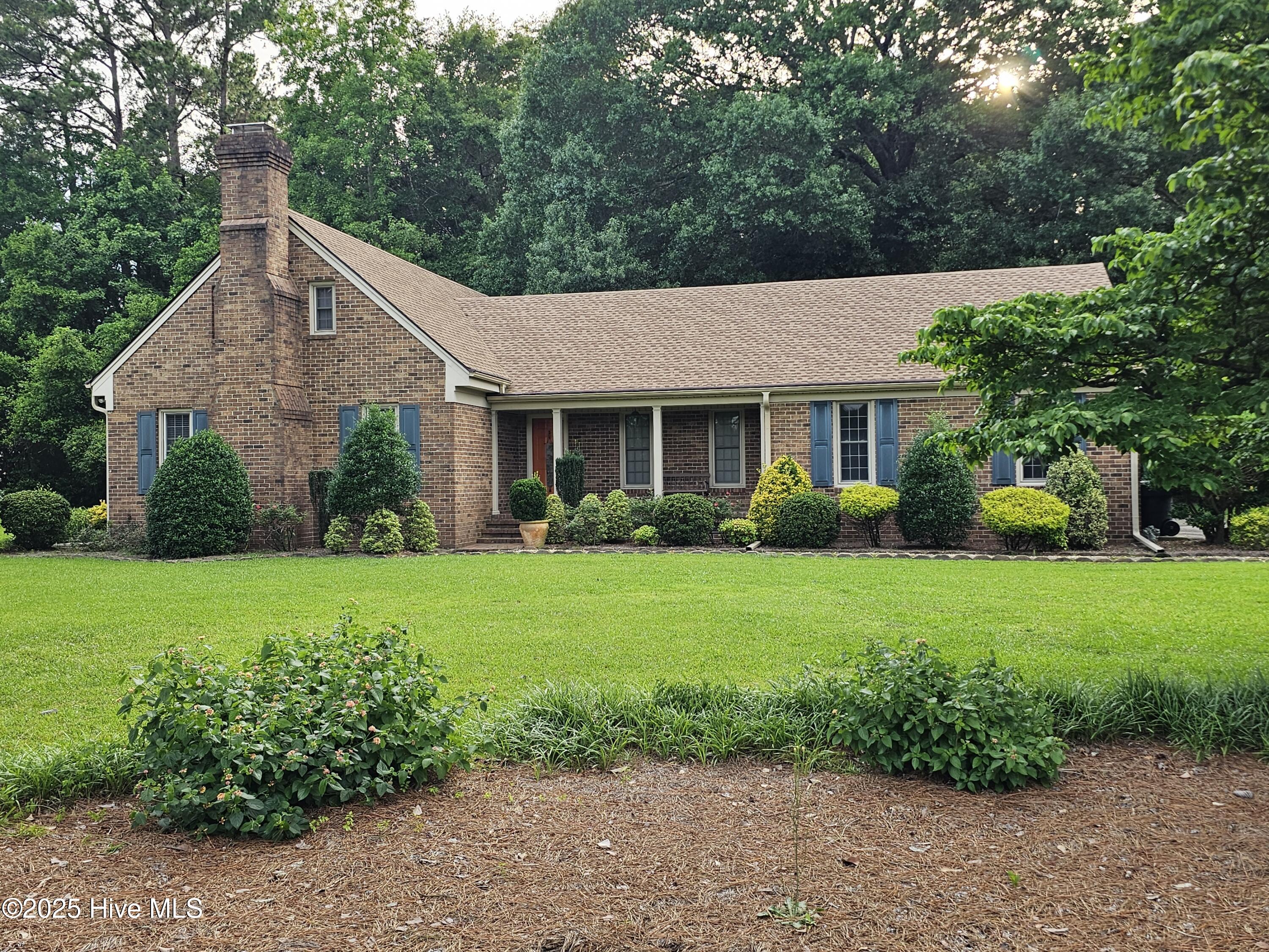 101 Forest Drive Property Photo 2