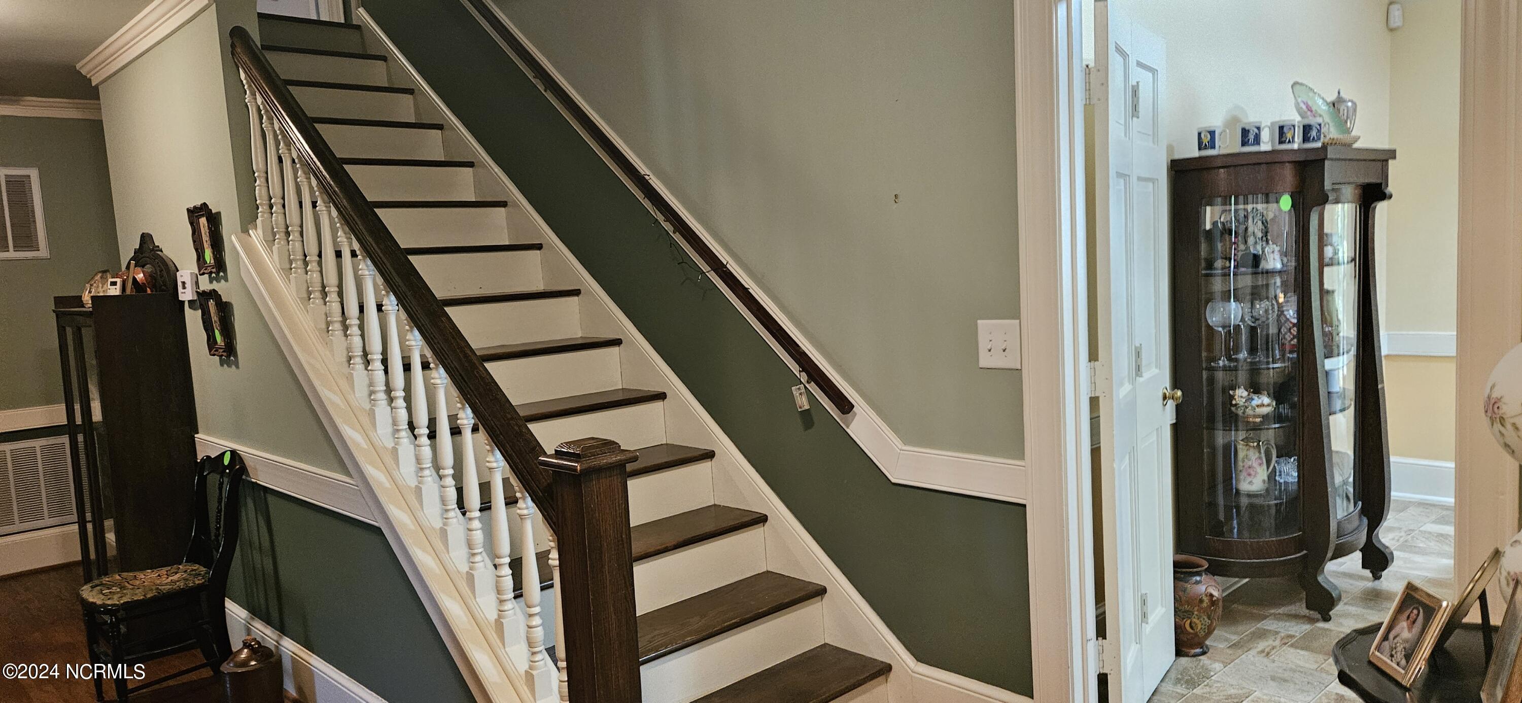 101 Forest Drive Property Photo 9