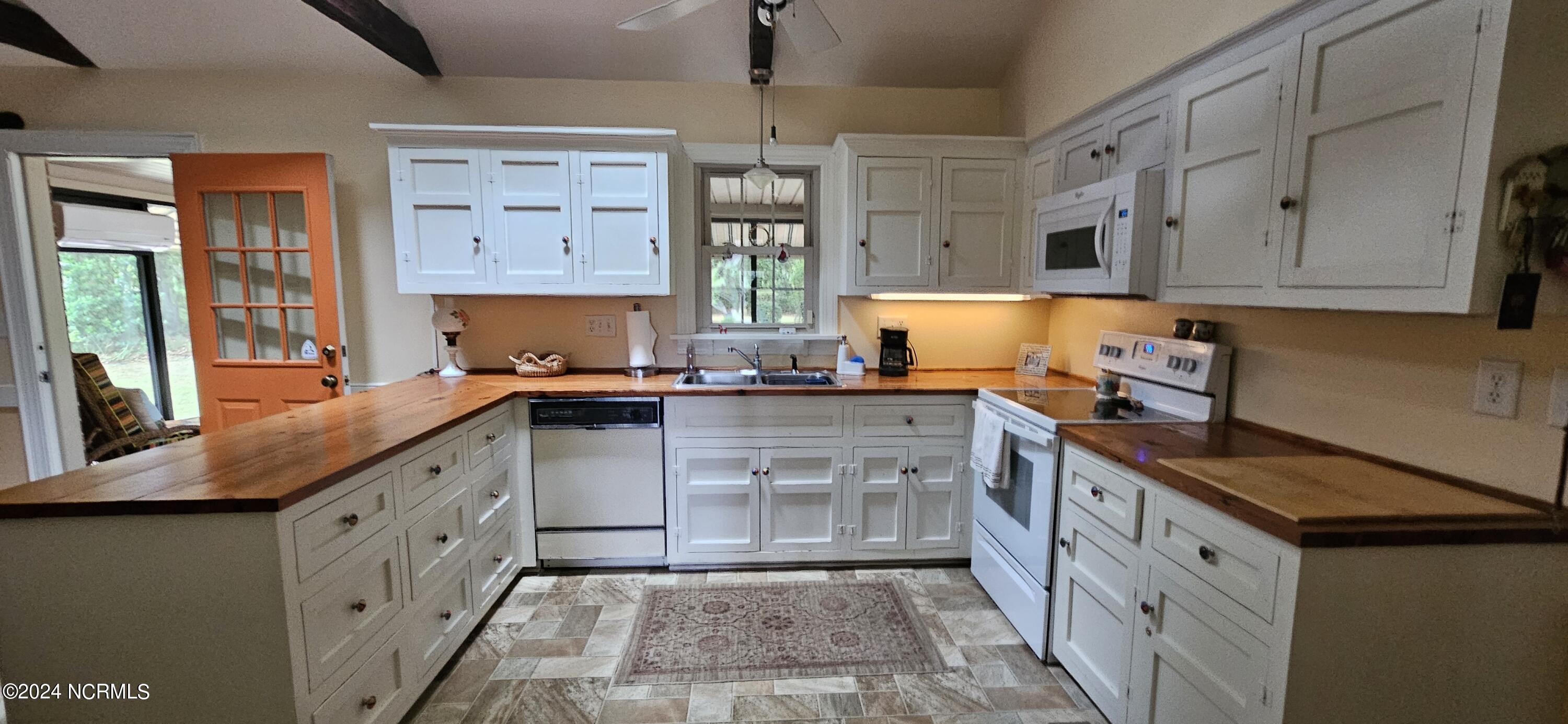 101 Forest Drive Property Photo 14