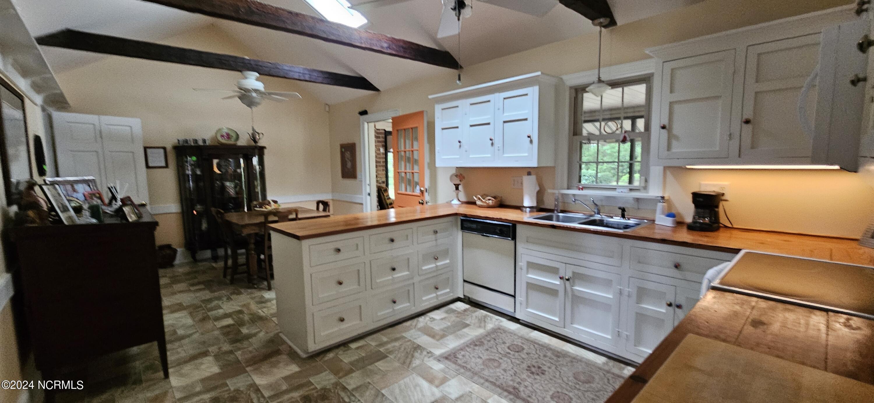 101 Forest Drive Property Photo 15