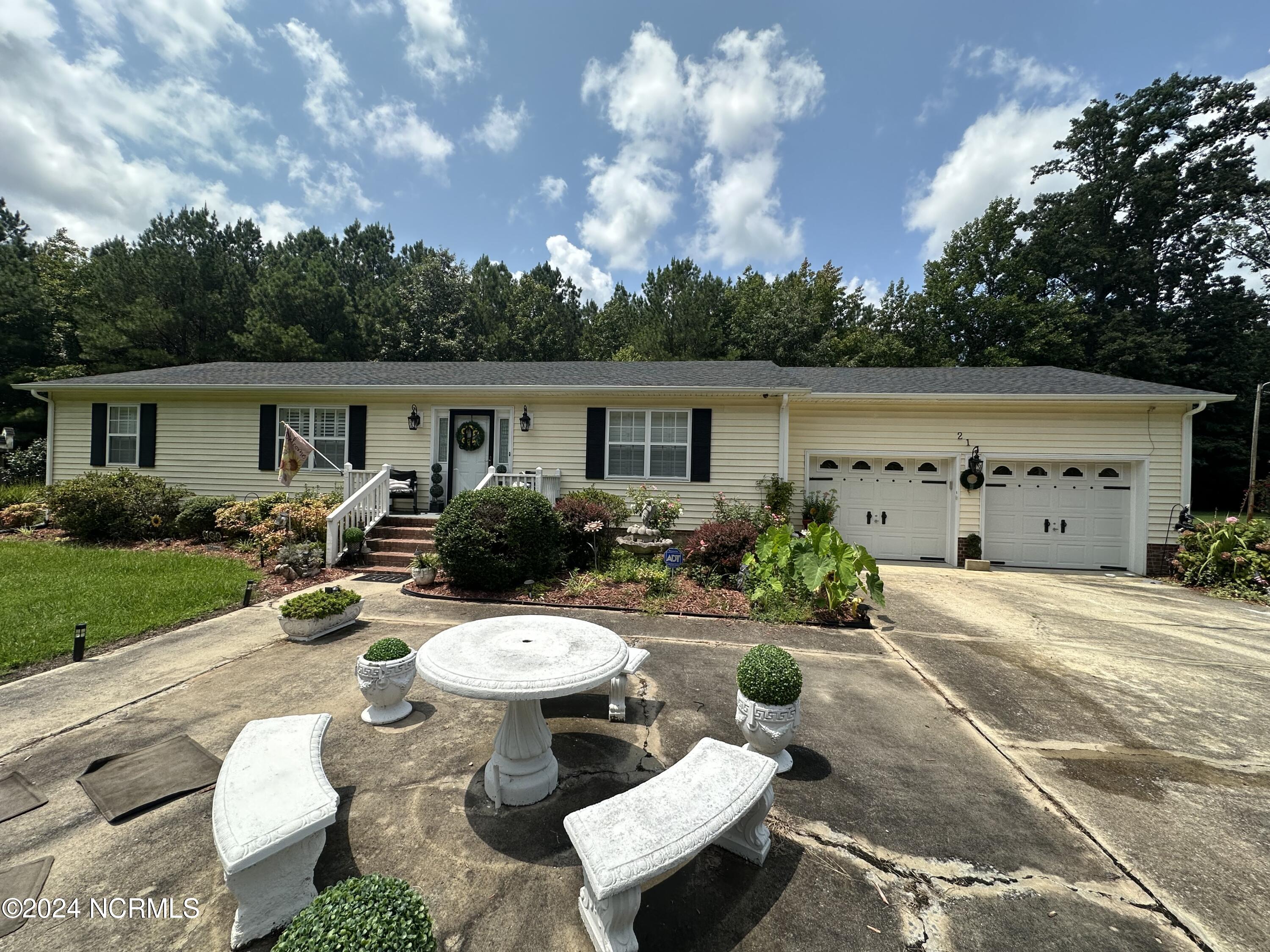 217 William Vinson Road Property Photo 2