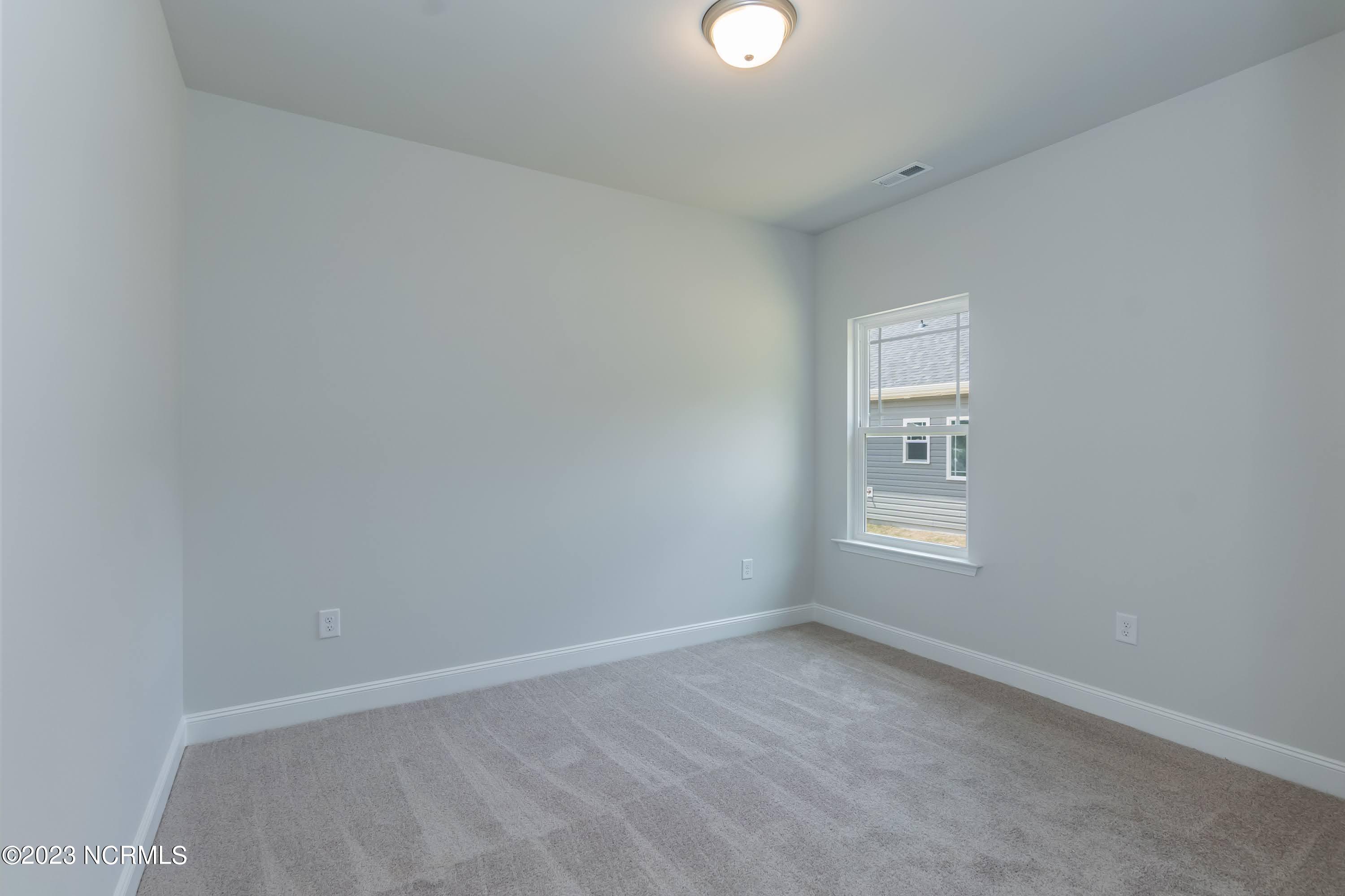 714 Greenwich Place Property Photo 4