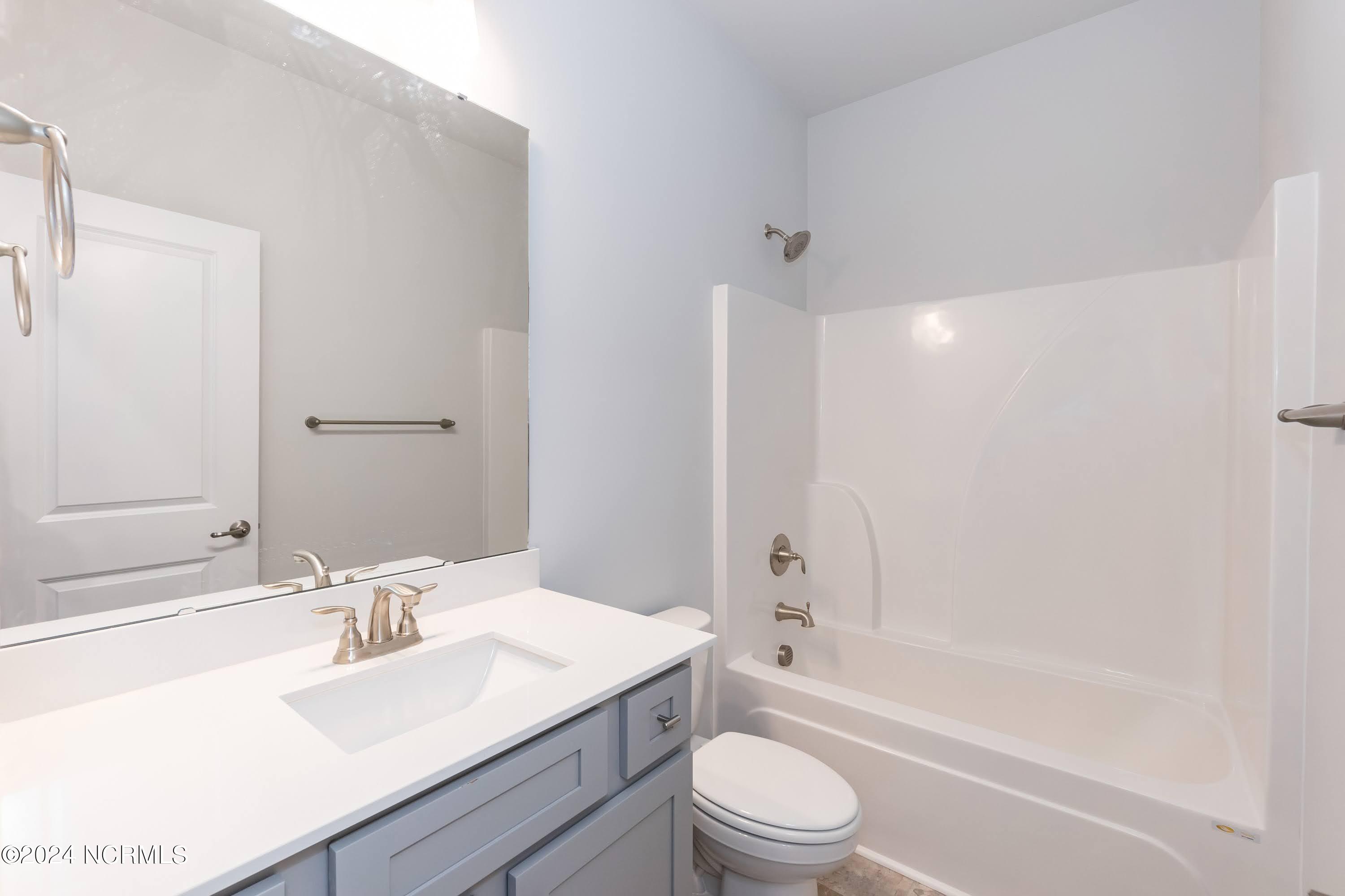 1002 Manhatten Court Property Photo 11