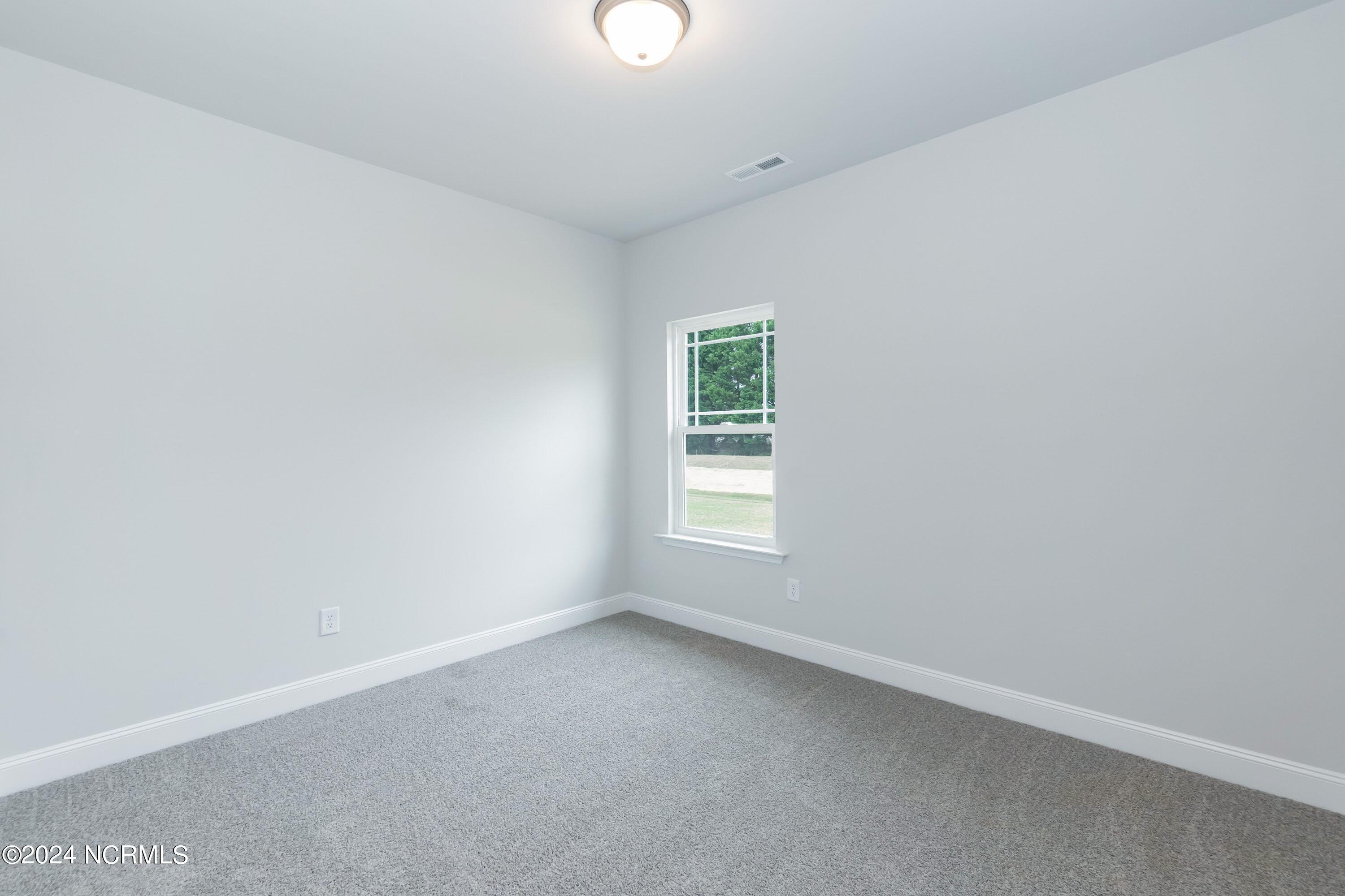 1002 Manhatten Court Property Photo 13