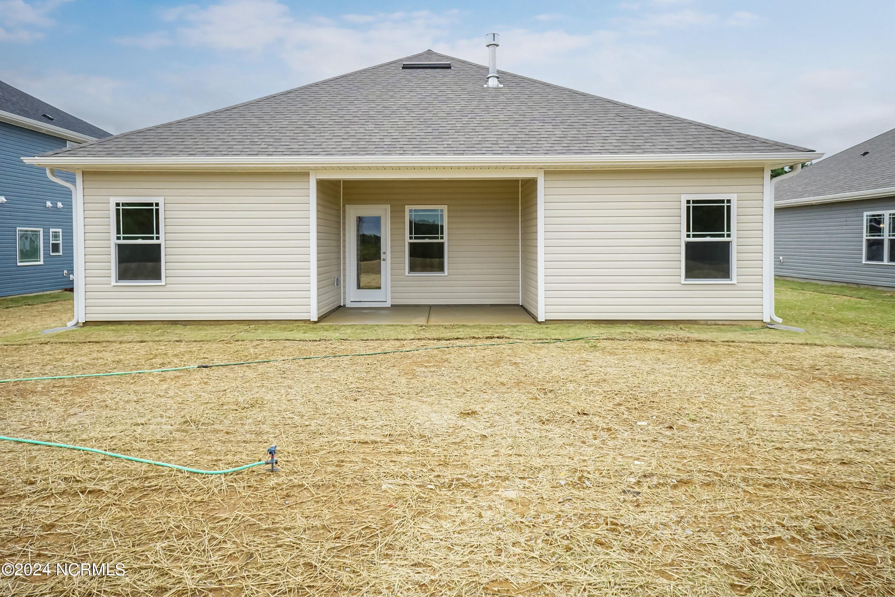 1002 Manhatten Court Property Photo 26