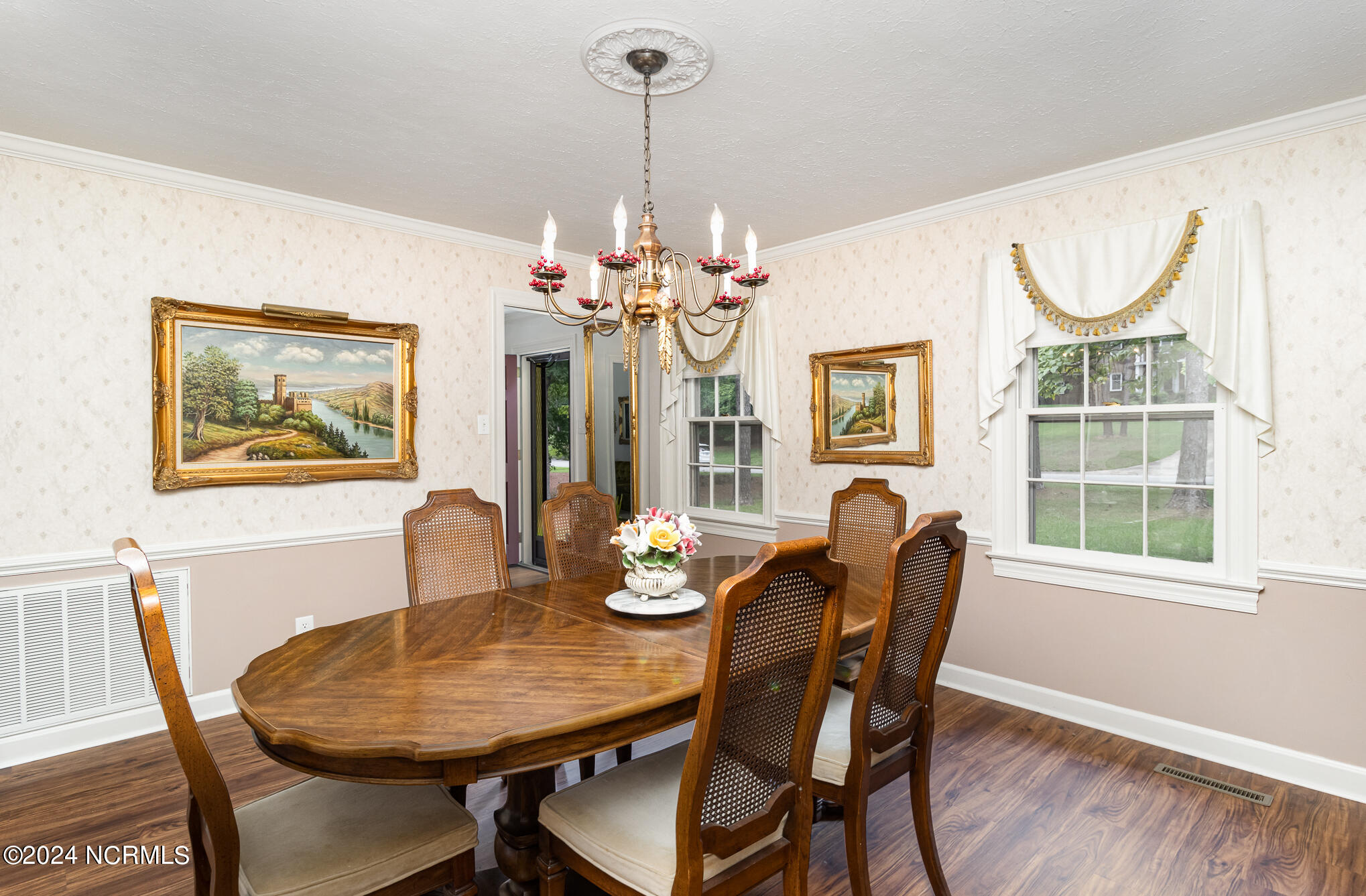 605 Brookwood Lane Property Photo 14