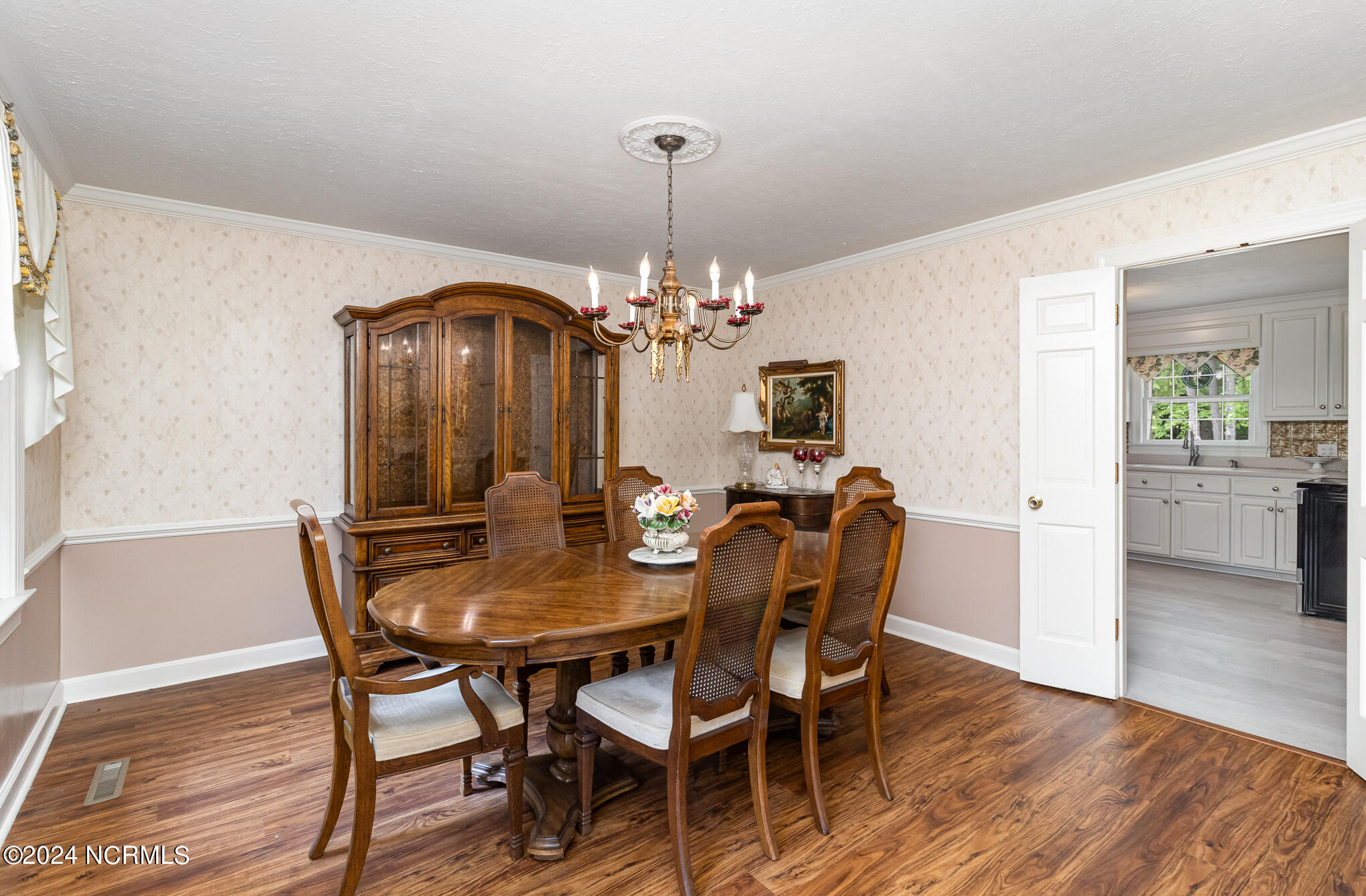 605 Brookwood Lane Property Photo 15