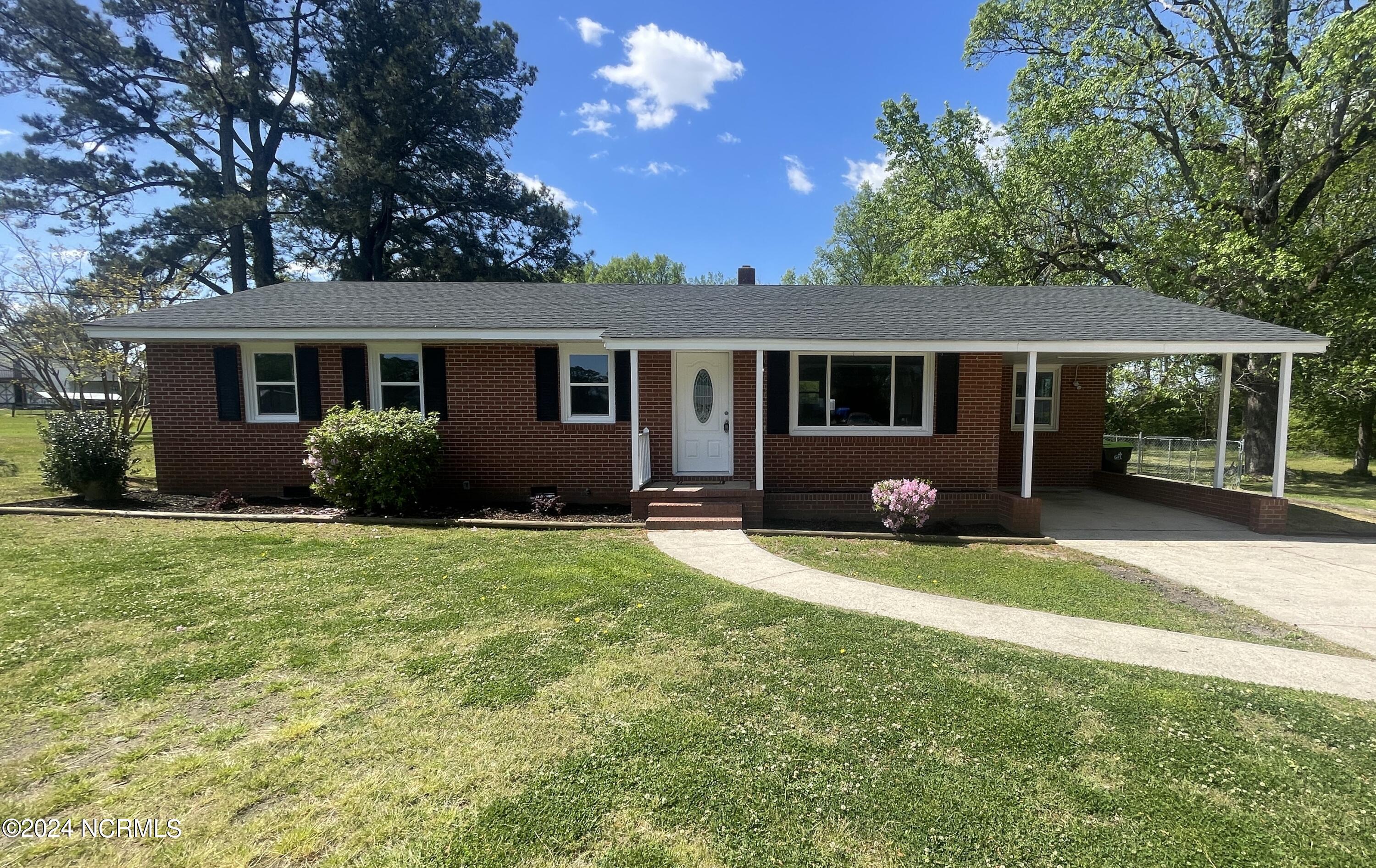 720 Nc 222 Highway Property Photo 1