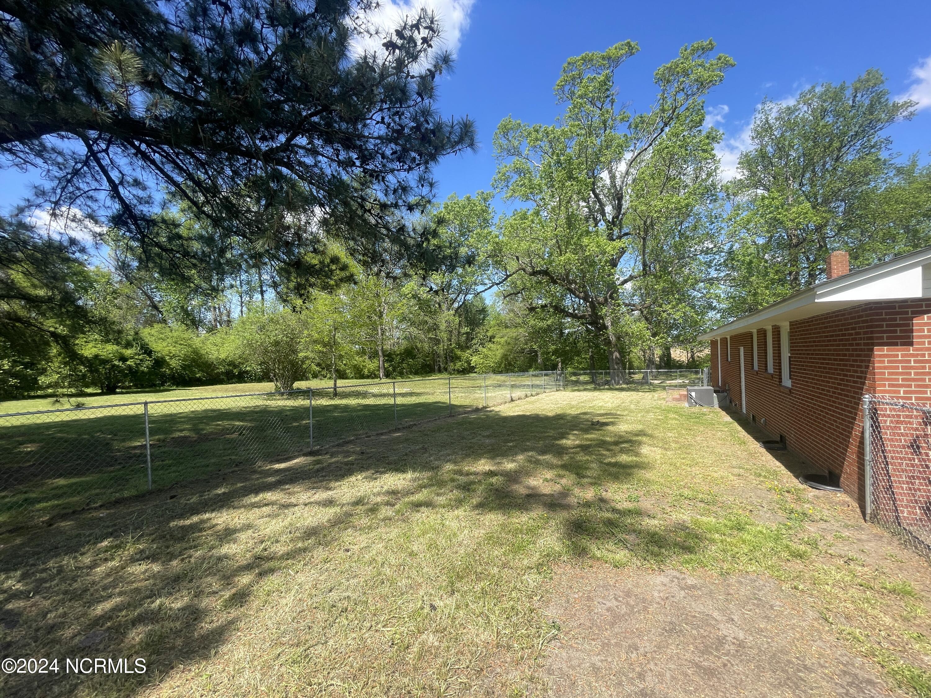 720 Nc 222 Highway Property Photo 24