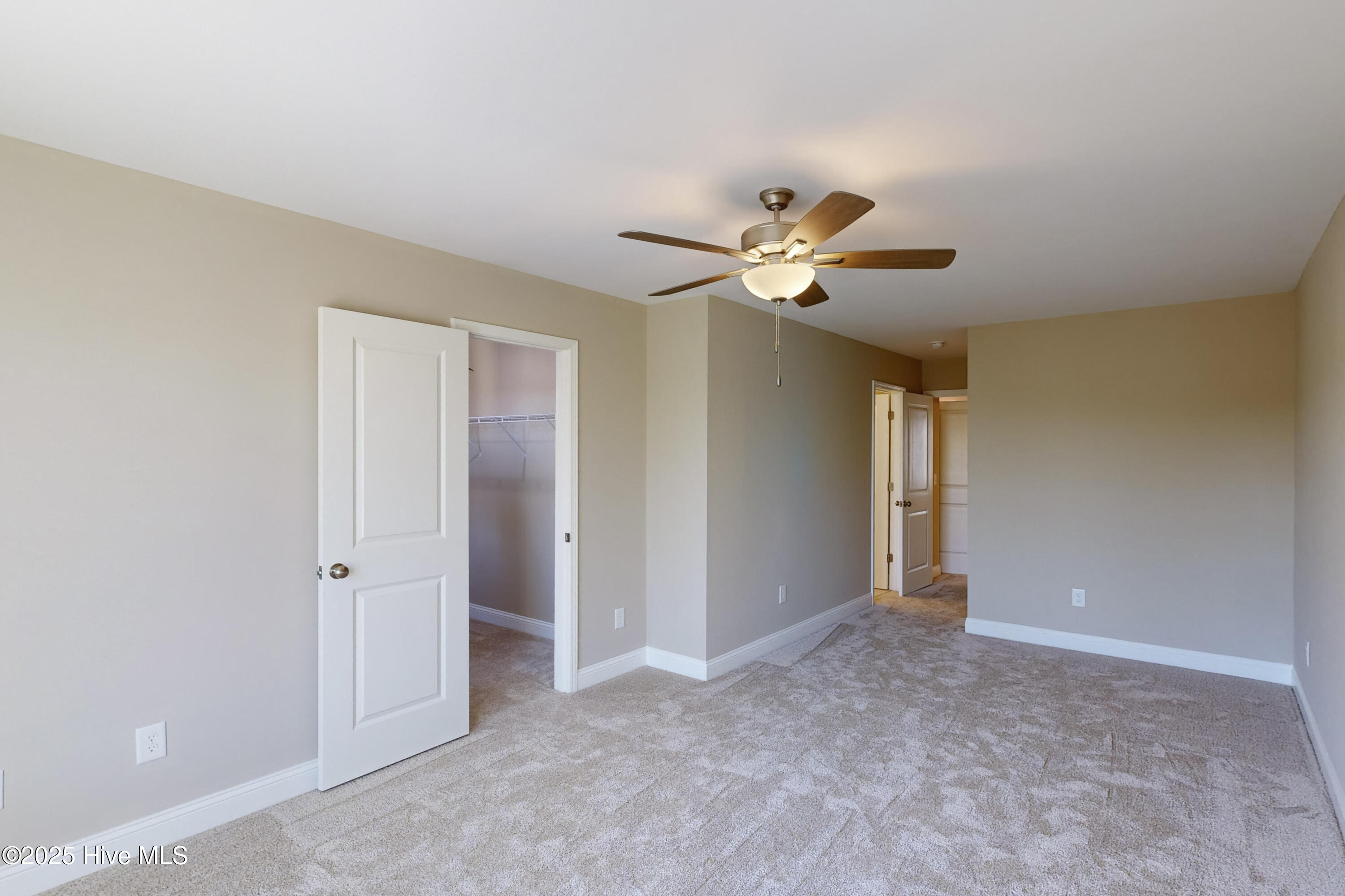 132 Coastline Circle Property Photo 7