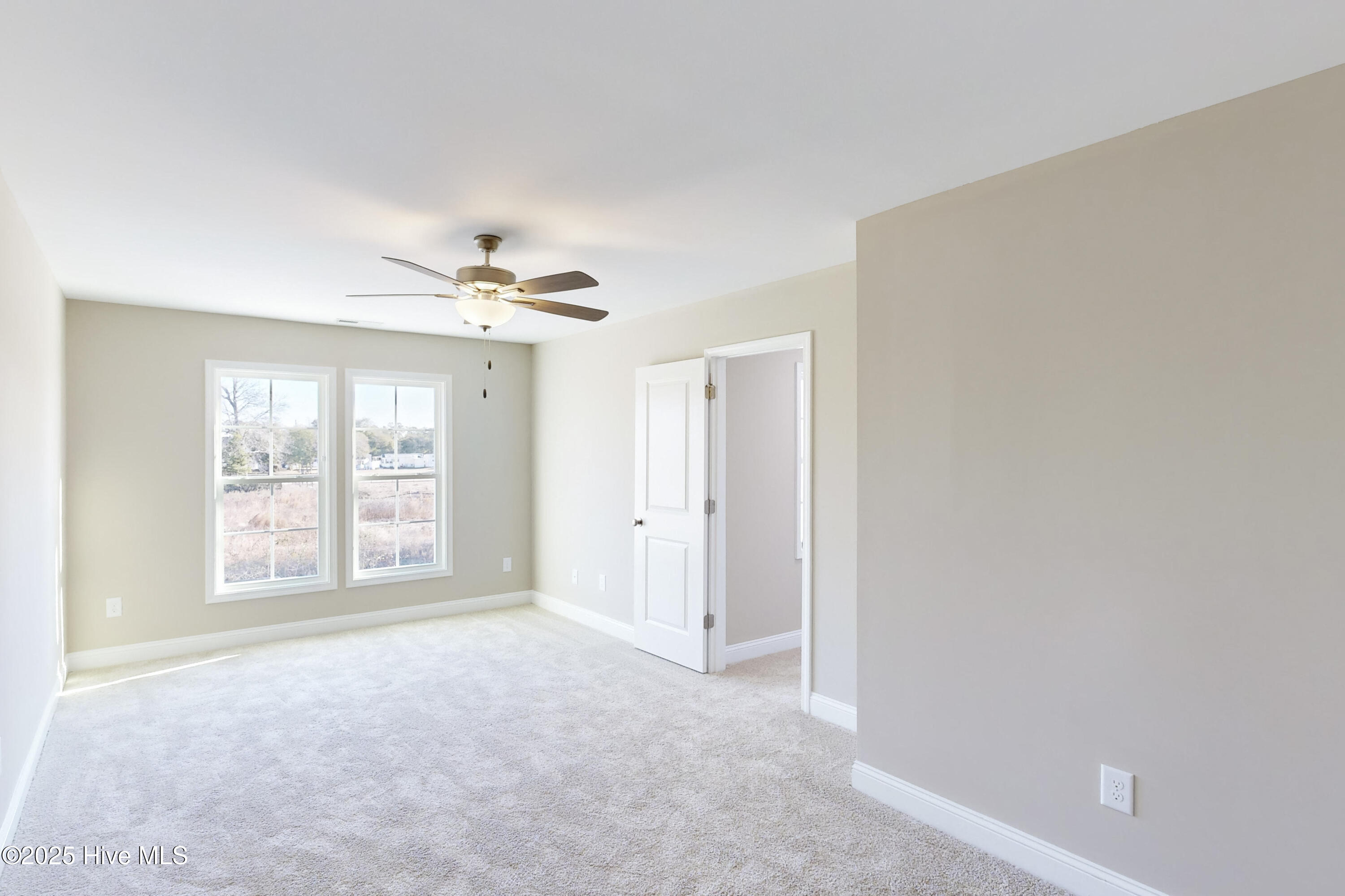 132 Coastline Circle Property Photo 9