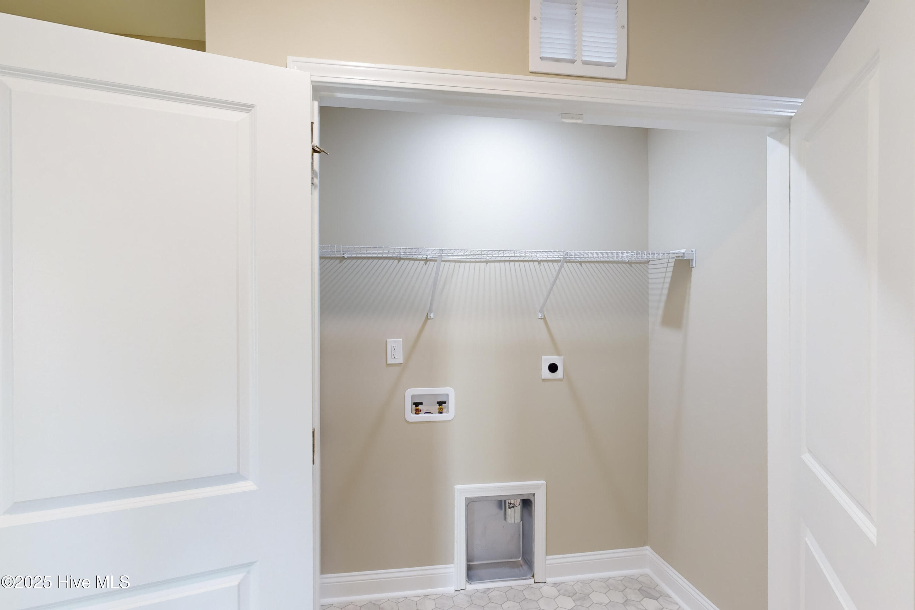 132 Coastline Circle Property Photo 12
