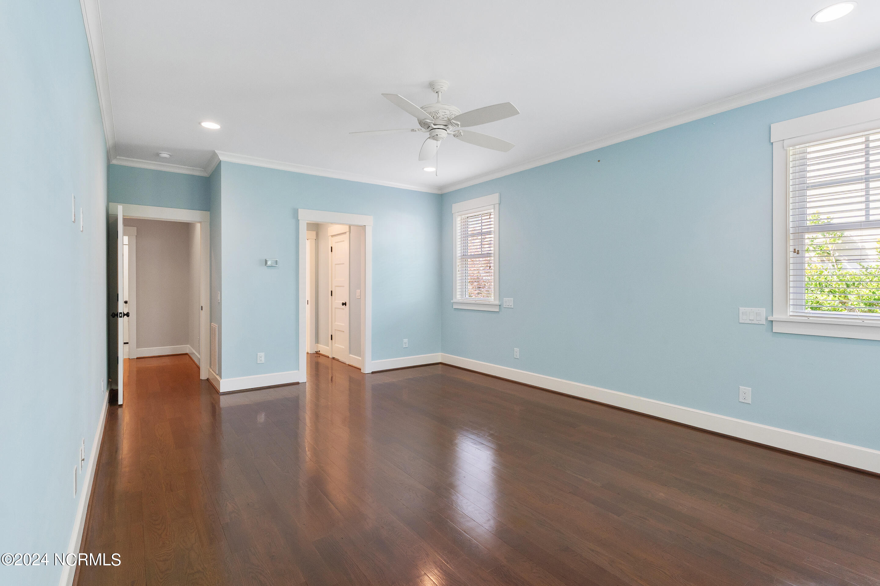 602 W Owens Street Property Photo 20