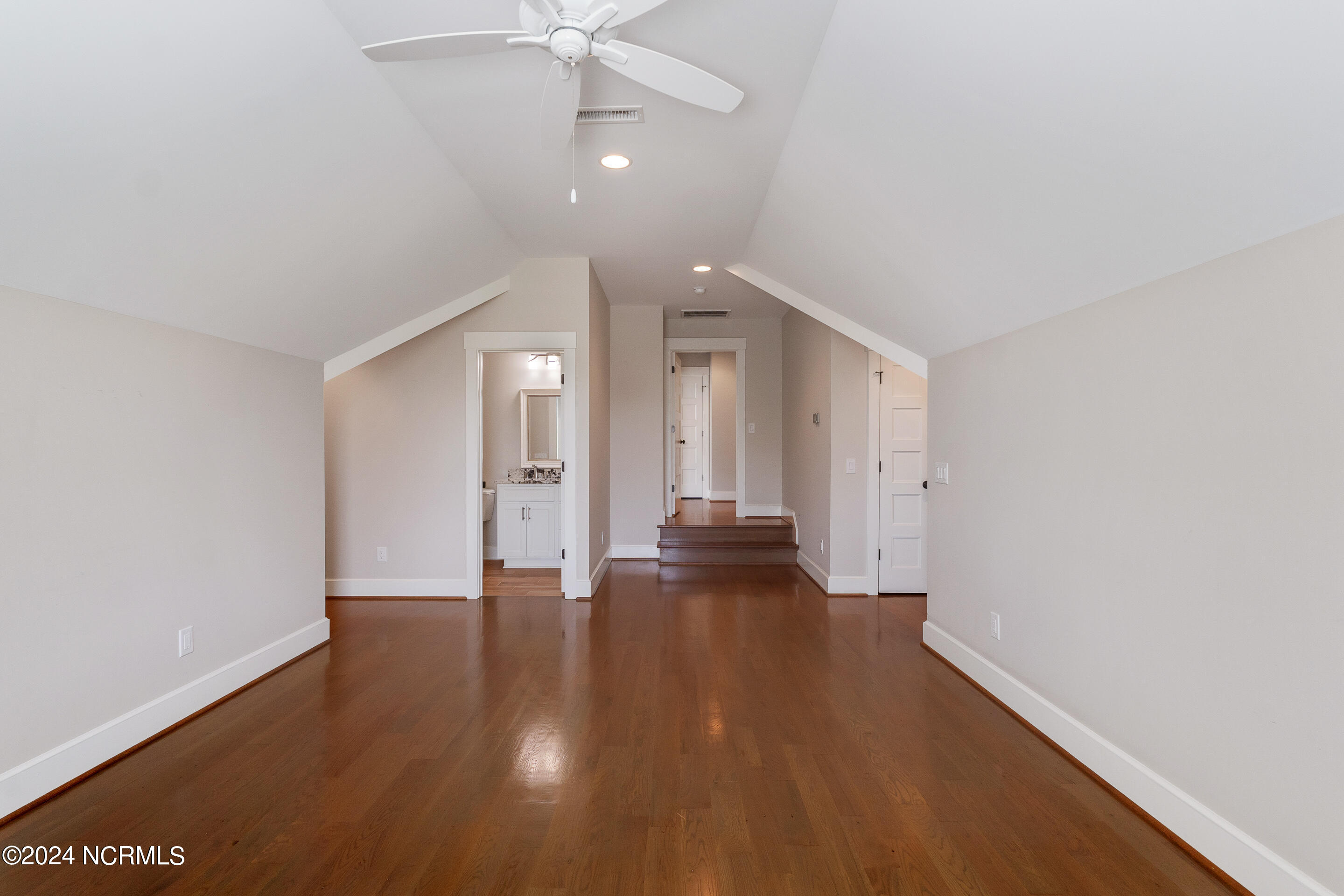 602 W Owens Street Property Photo 34