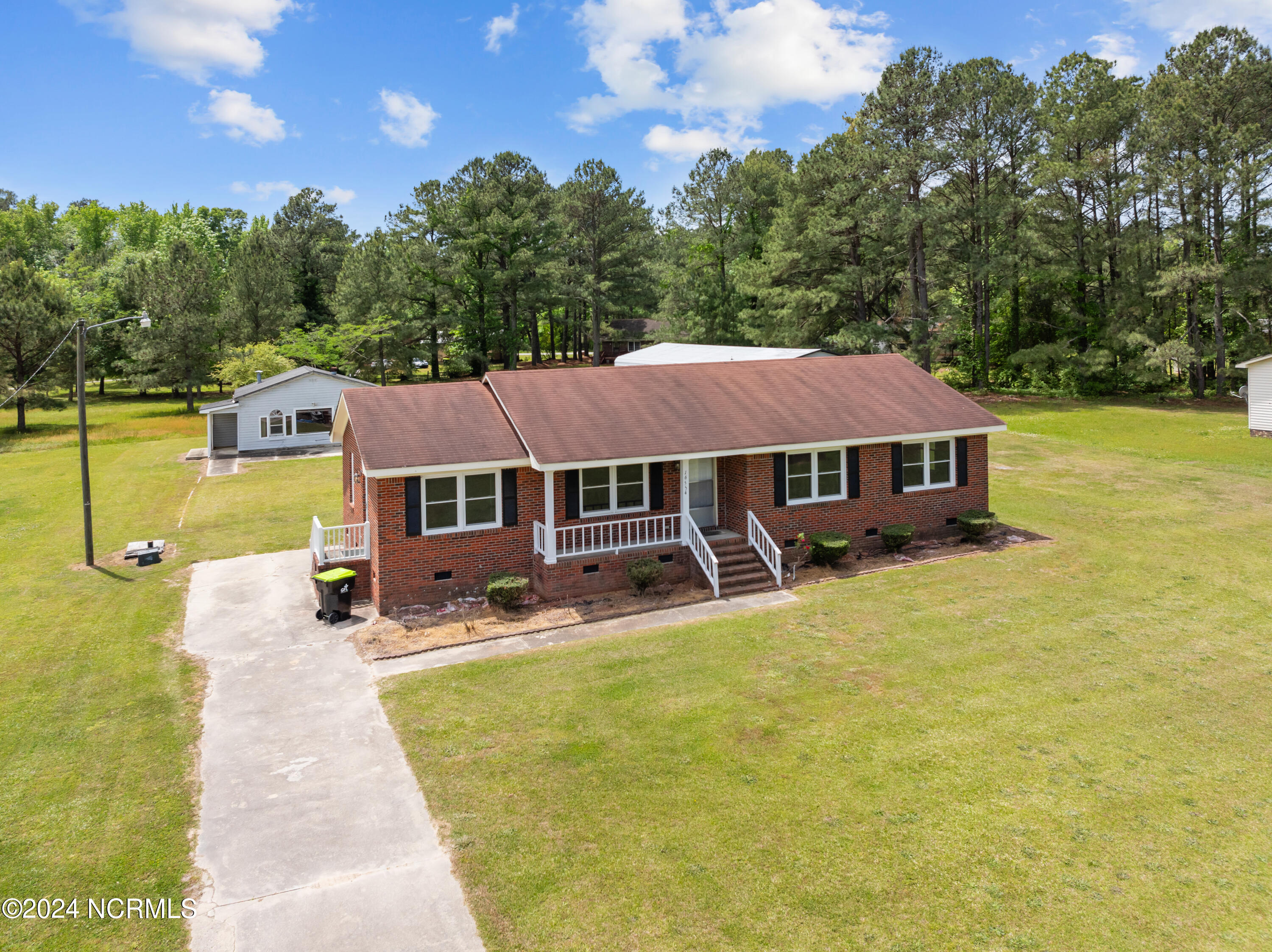 16554 Nc 125 Property Photo 4