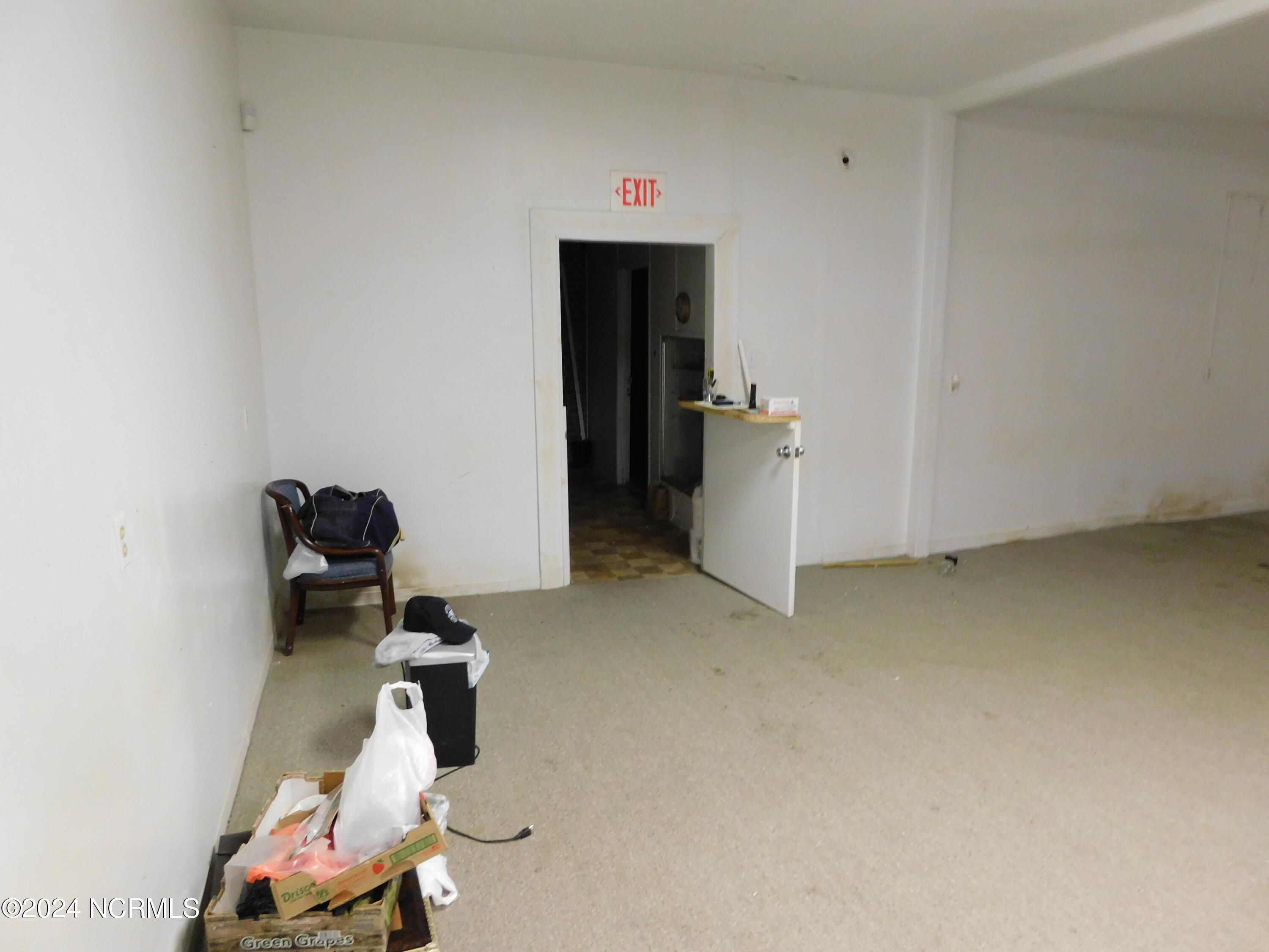329 S Main Street Property Photo 2