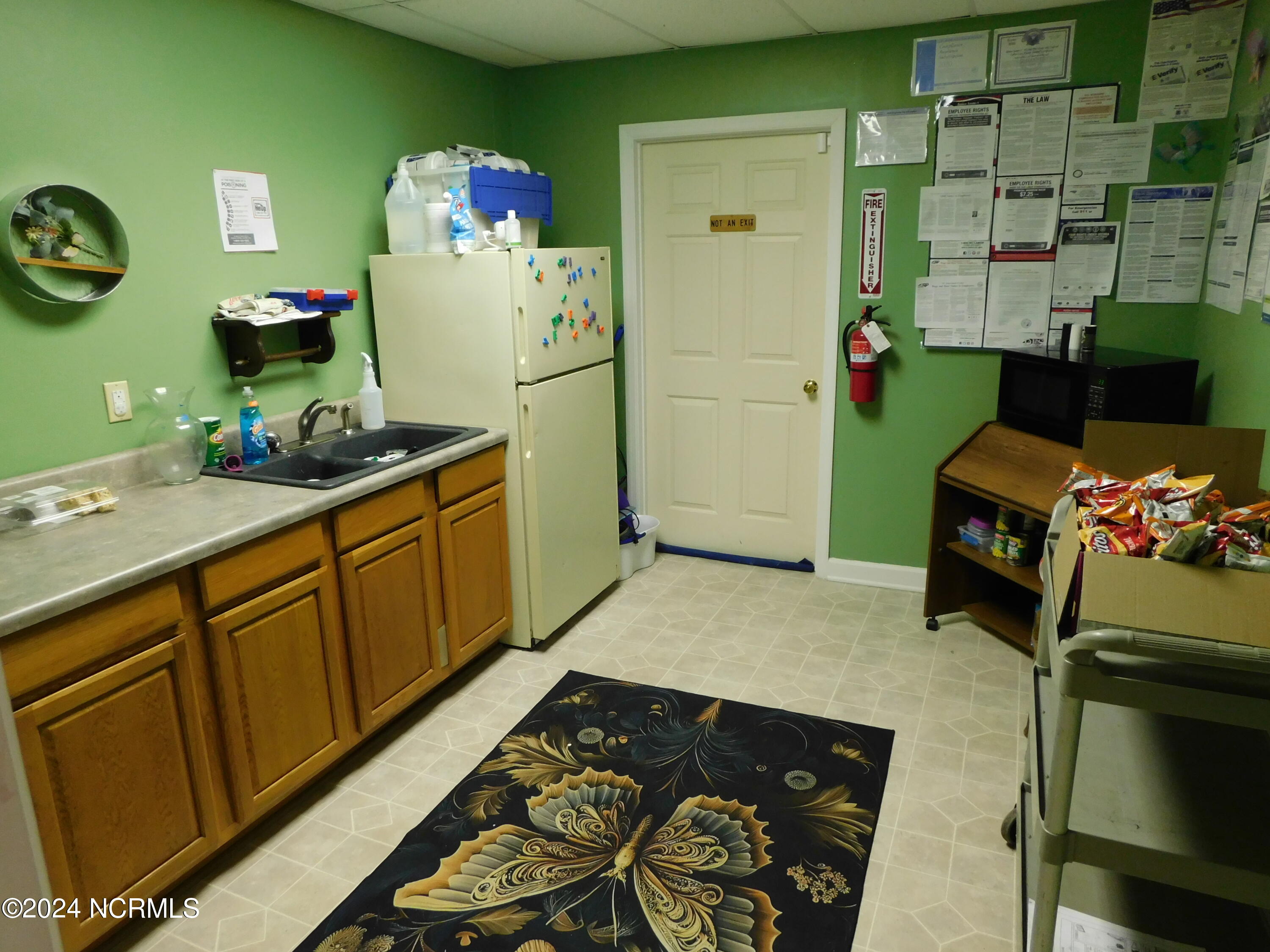 329 S Main Street Property Photo 7