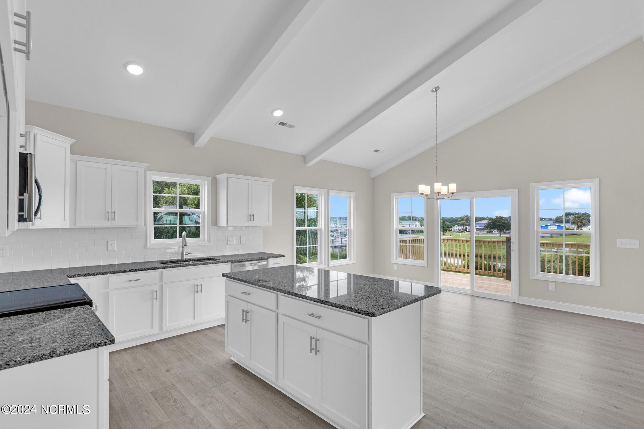 104 Flippers Cove Drive 9 Property Photo 8