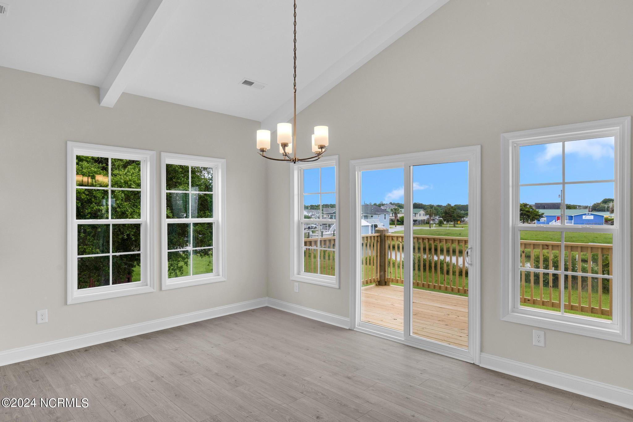 104 Flippers Cove Drive 9 Property Photo 15