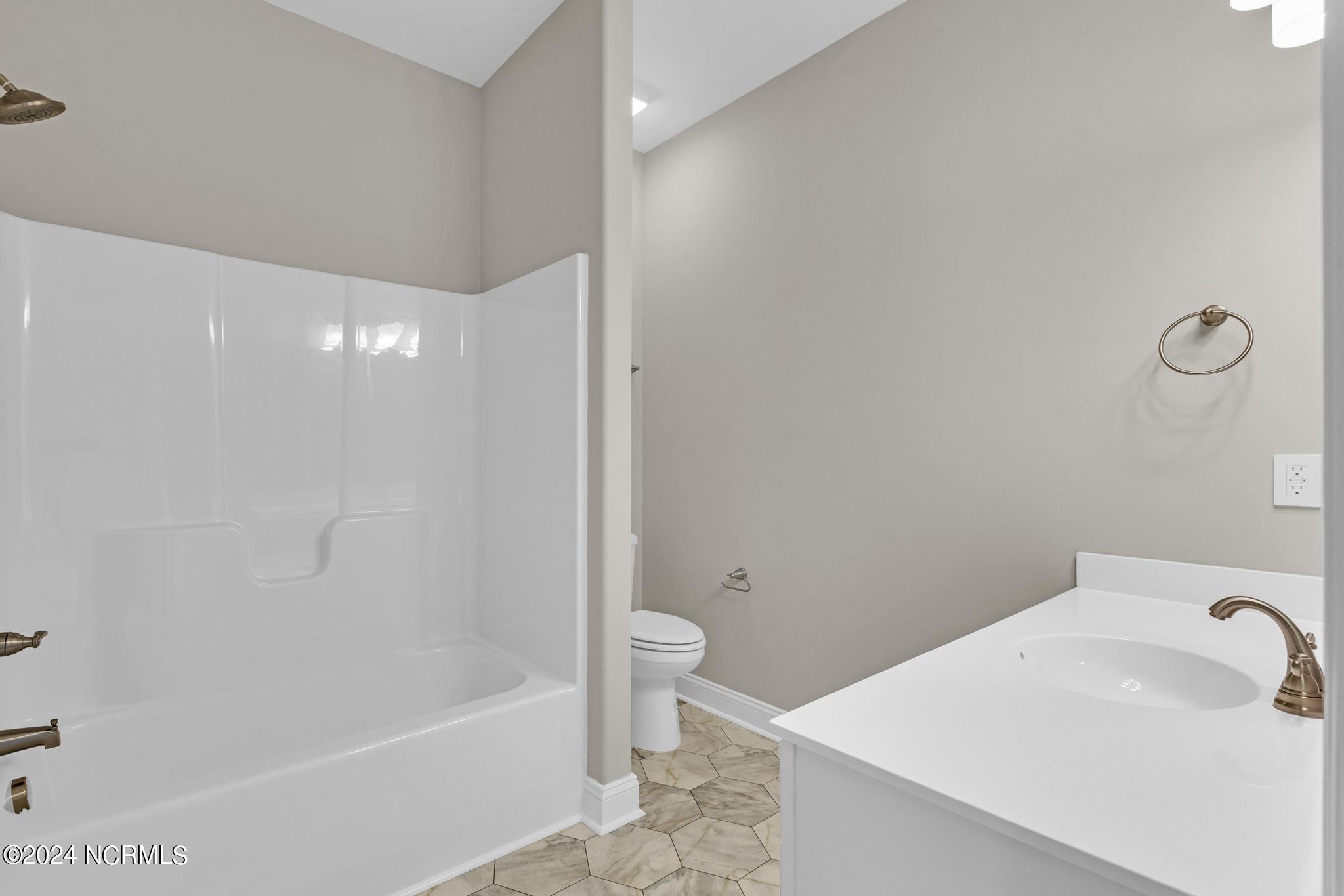 104 Flippers Cove Drive 9 Property Photo 19