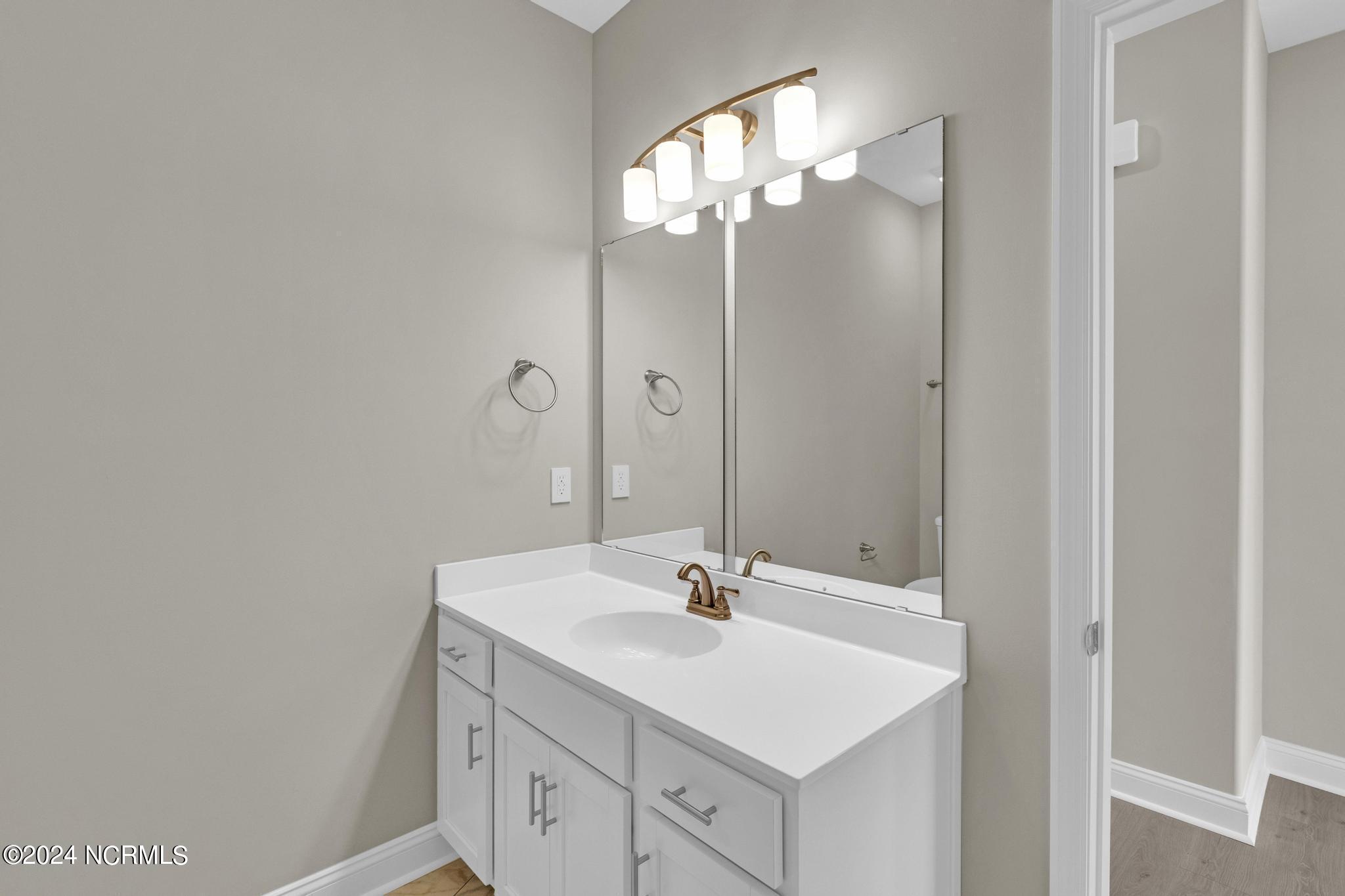 104 Flippers Cove Drive 9 Property Photo 20