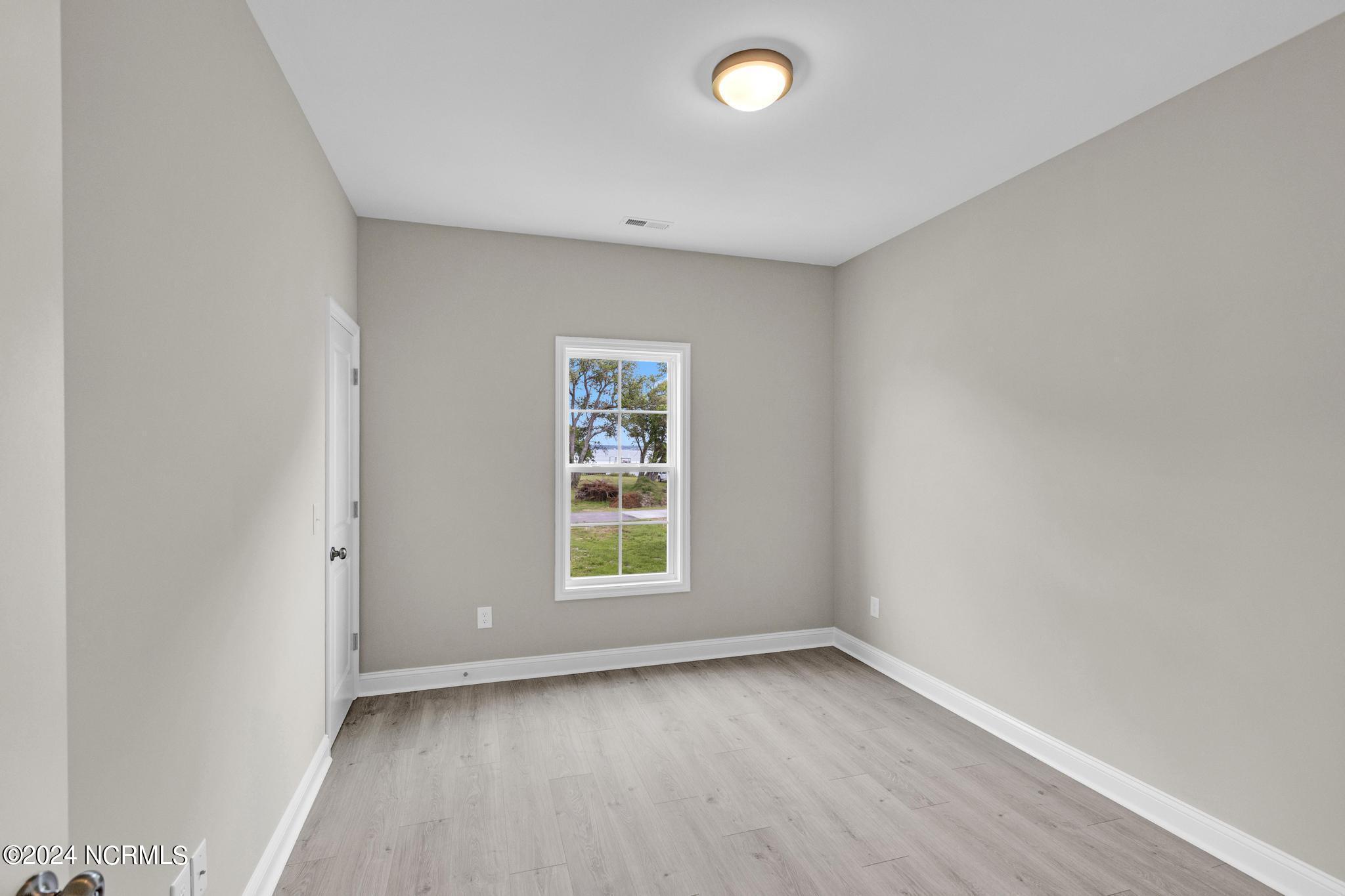 104 Flippers Cove Drive 9 Property Photo 28