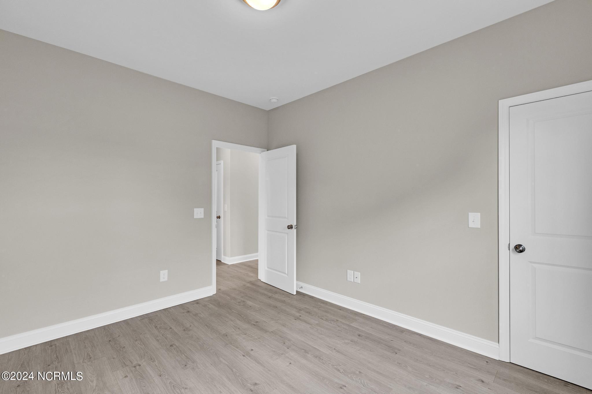 104 Flippers Cove Drive 9 Property Photo 29