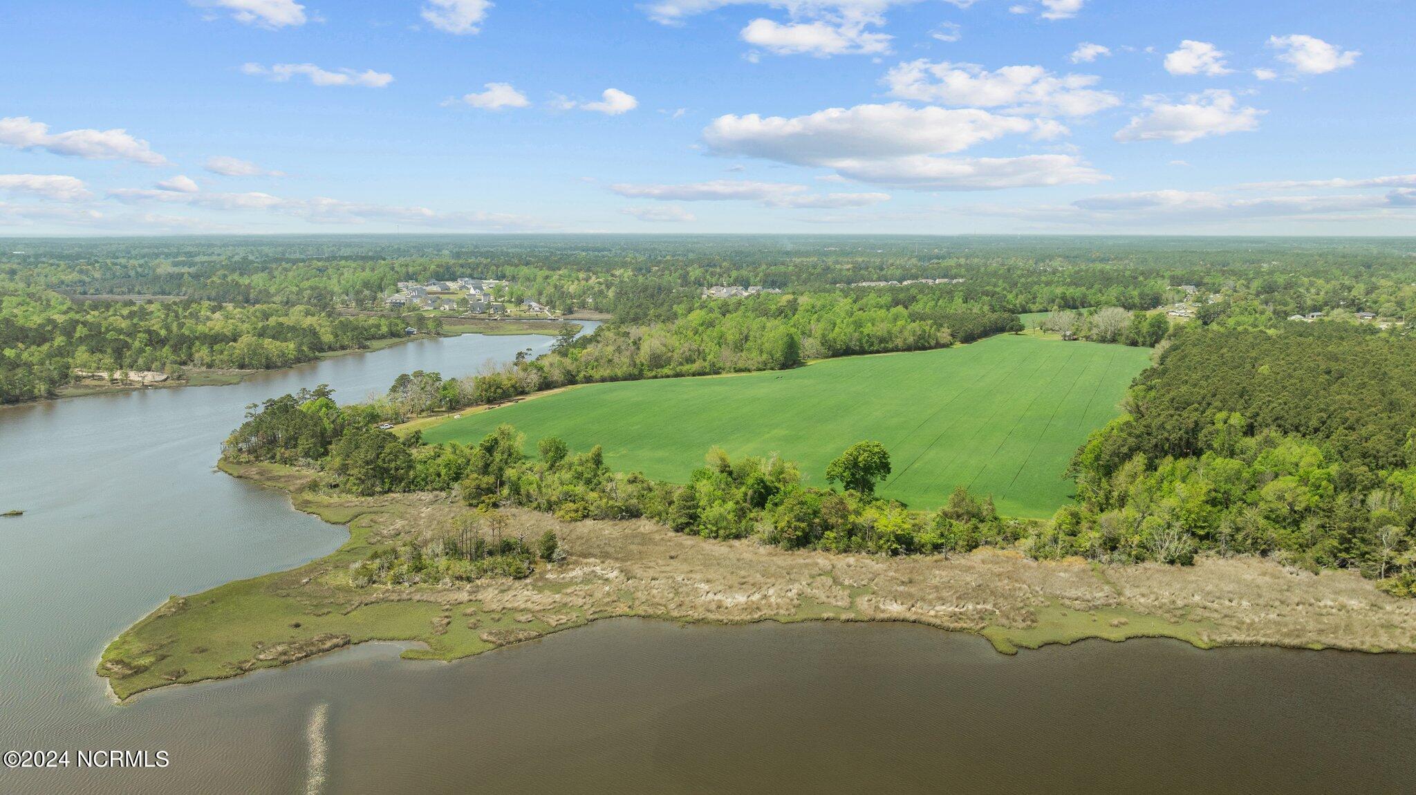 517 Queens Creek Road Property Photo 1