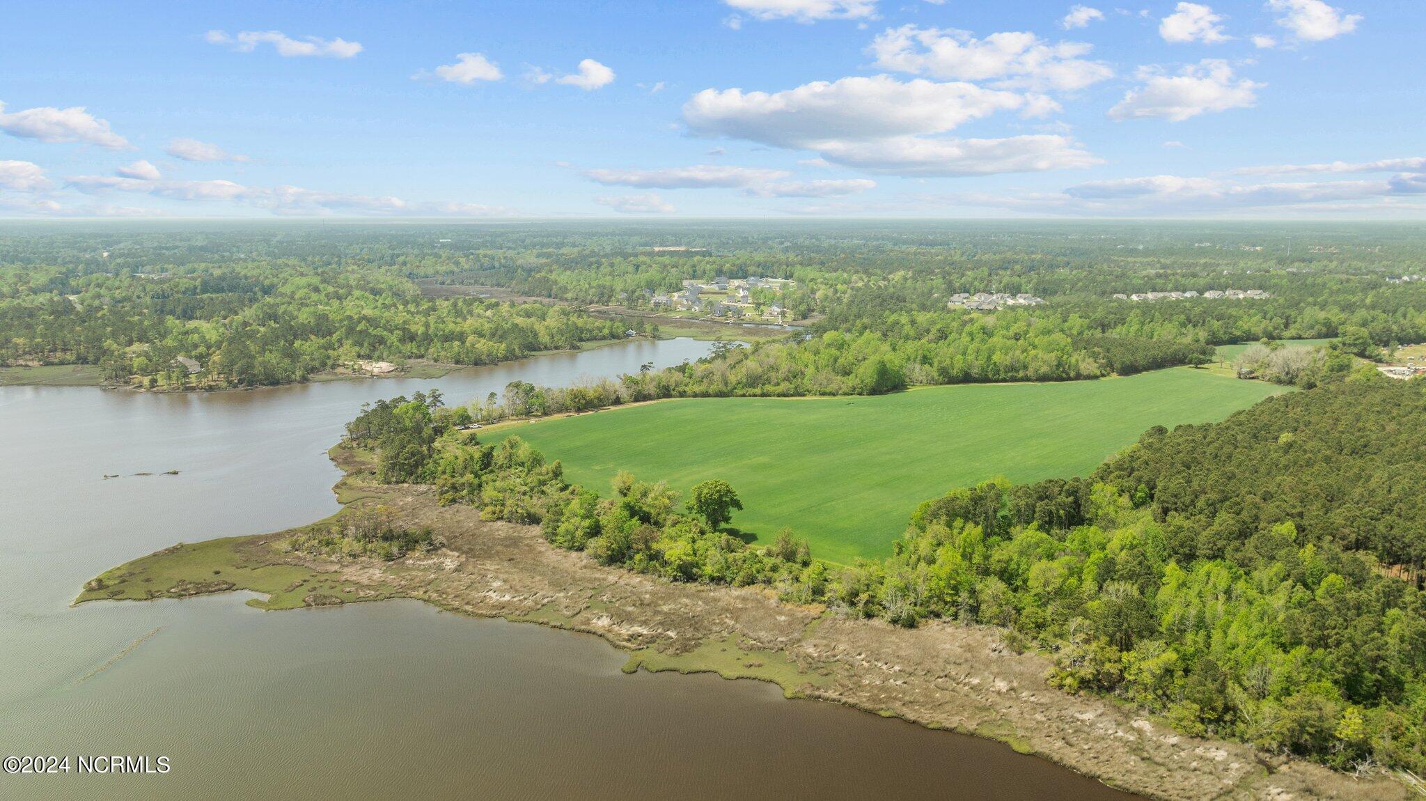 517 Queens Creek Road Property Photo 3