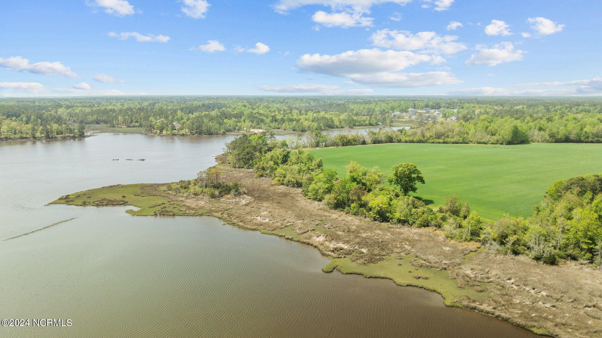 517 Queens Creek Road Property Photo 4