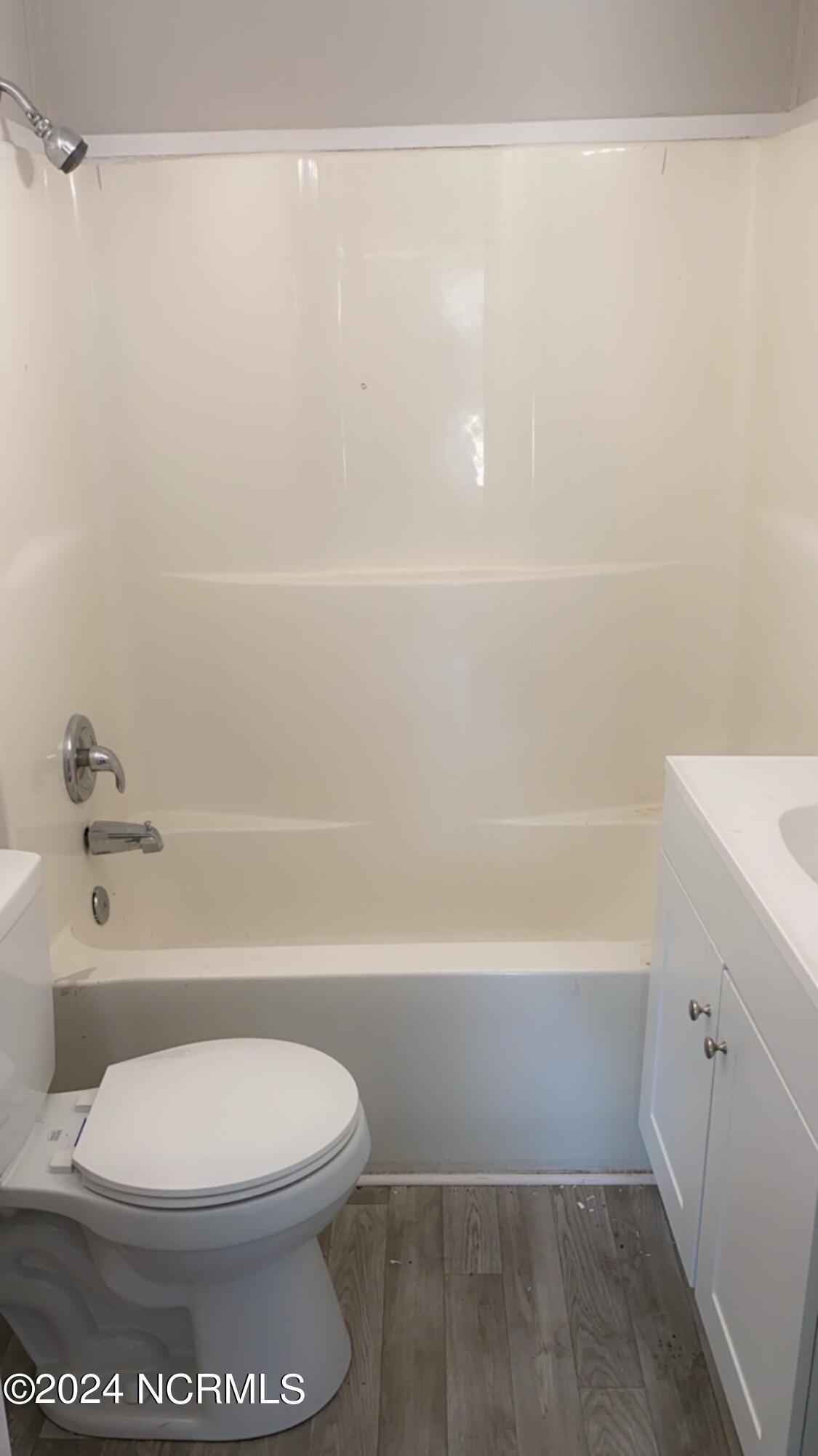 240 E Raleigh Boulevard Property Photo 9
