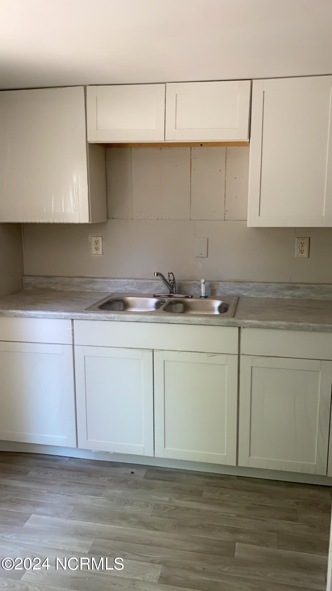 240 E Raleigh Boulevard Property Photo 10