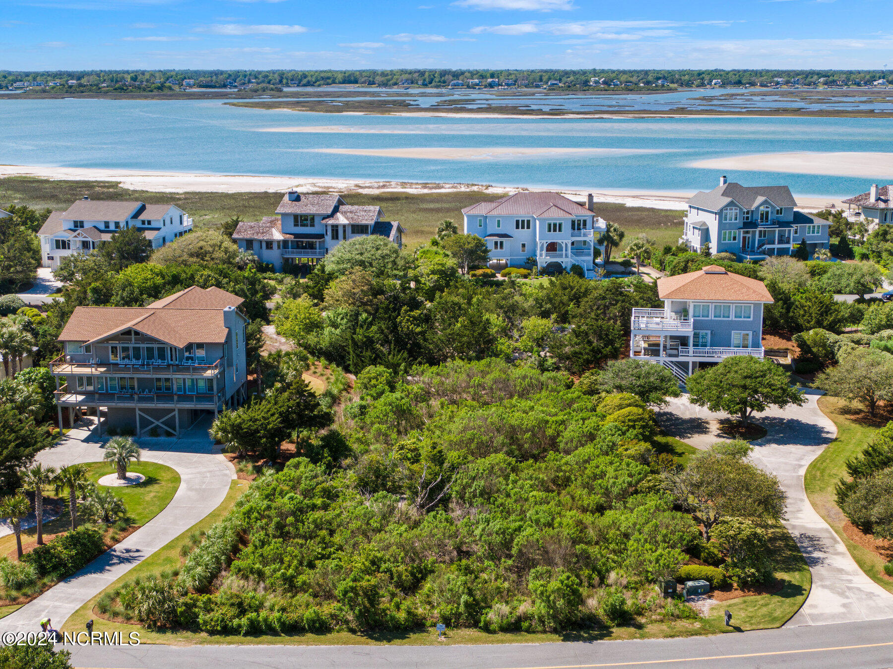 517 Beach Road Property Photo 4