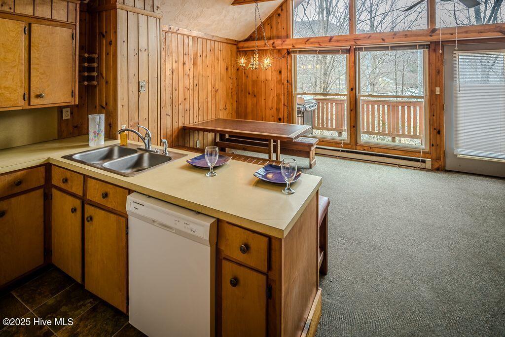 102 Skiview Lane Property Photo 4