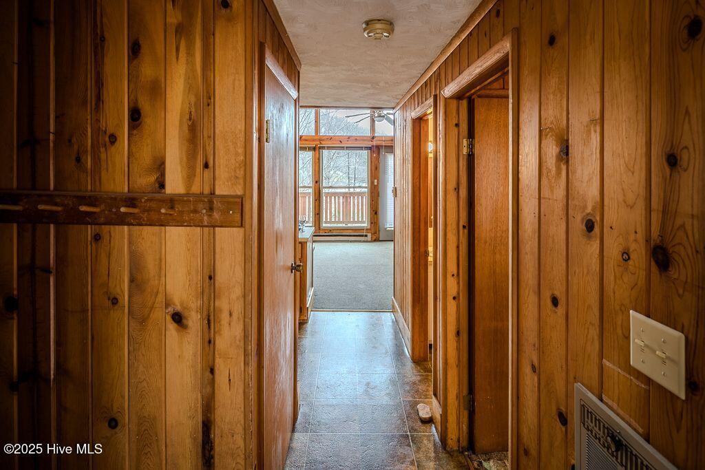102 Skiview Lane Property Photo 6