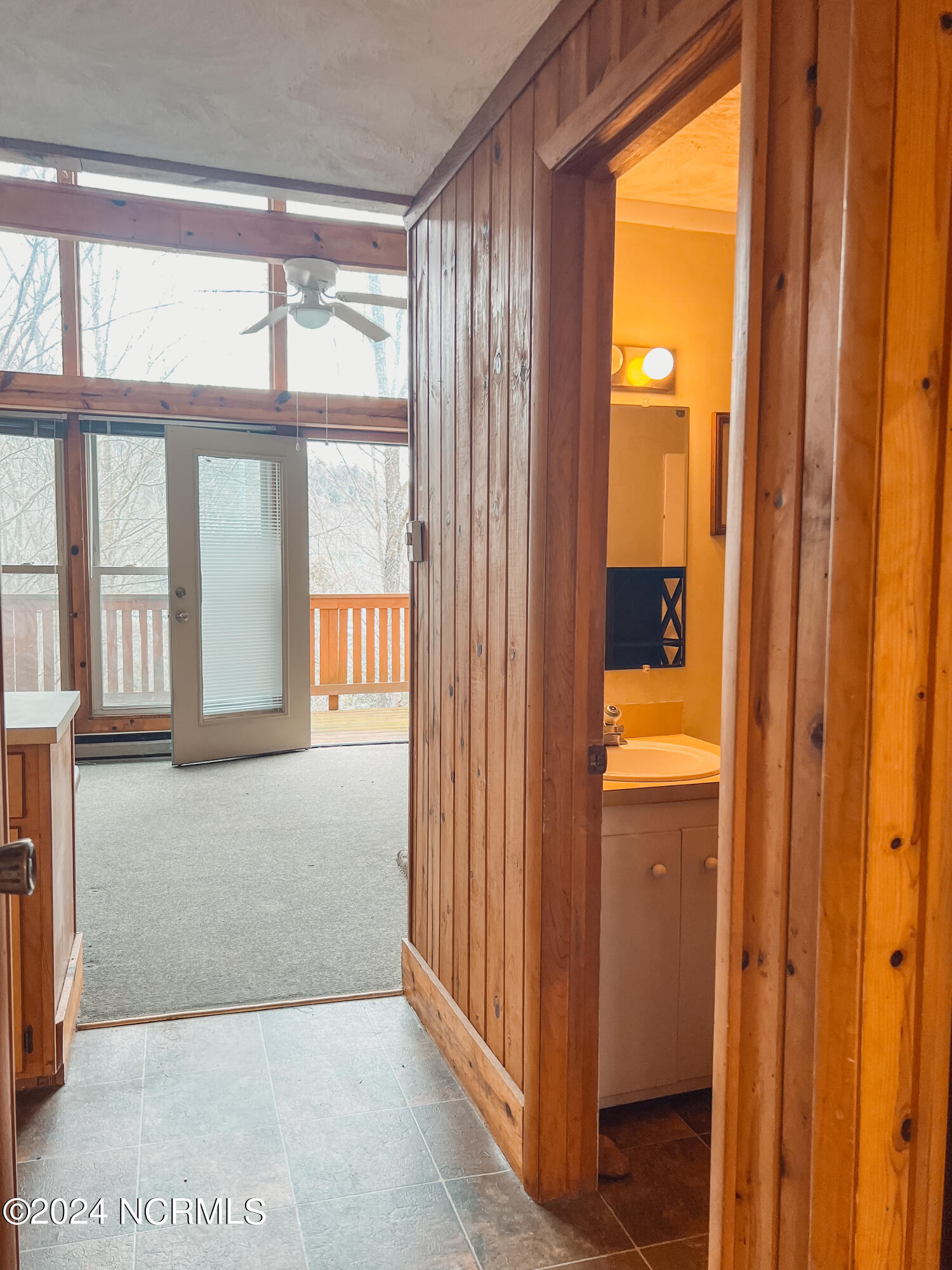 102 Skiview Lane Property Photo 7