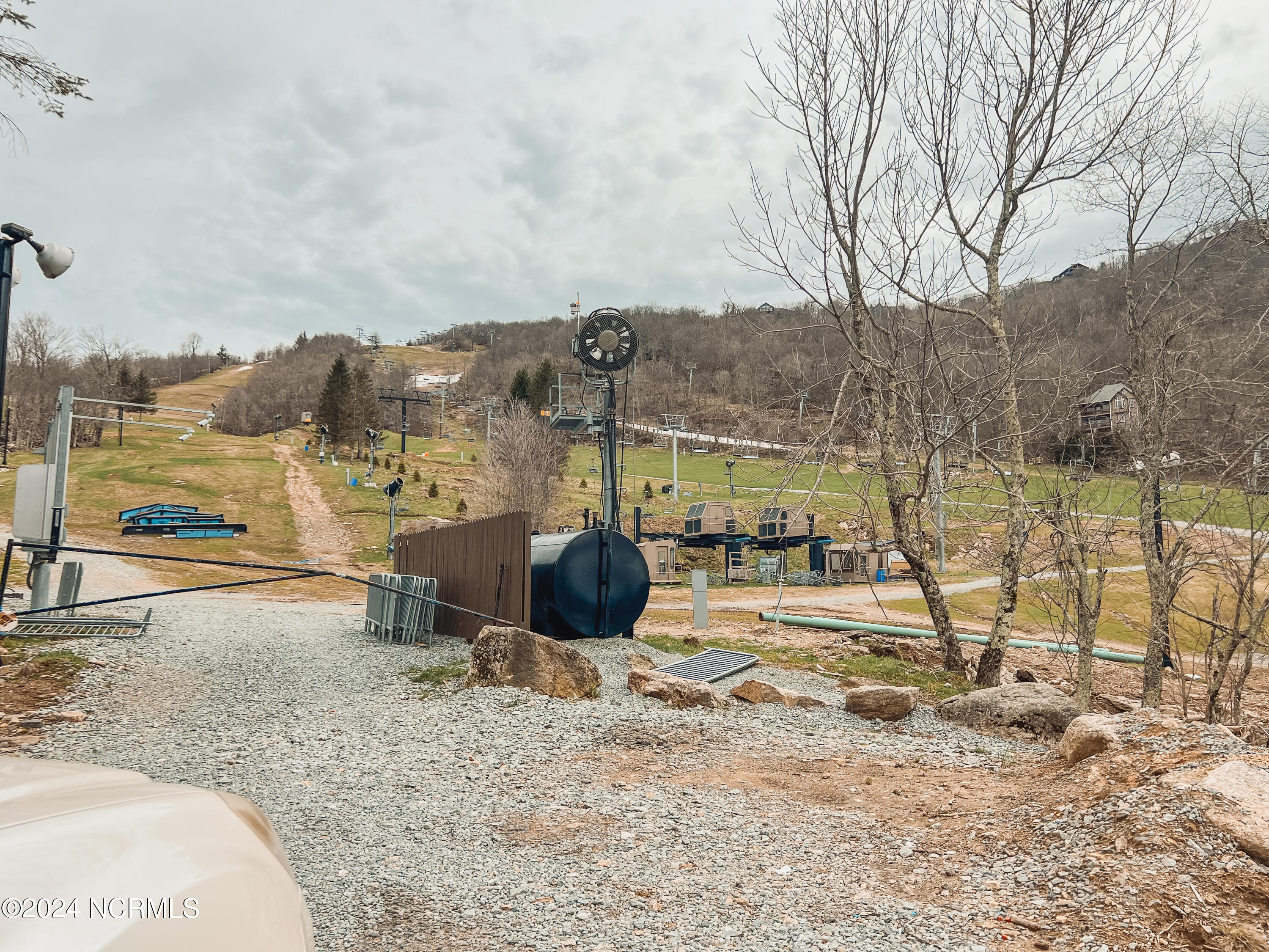 102 Skiview Lane Property Photo 23