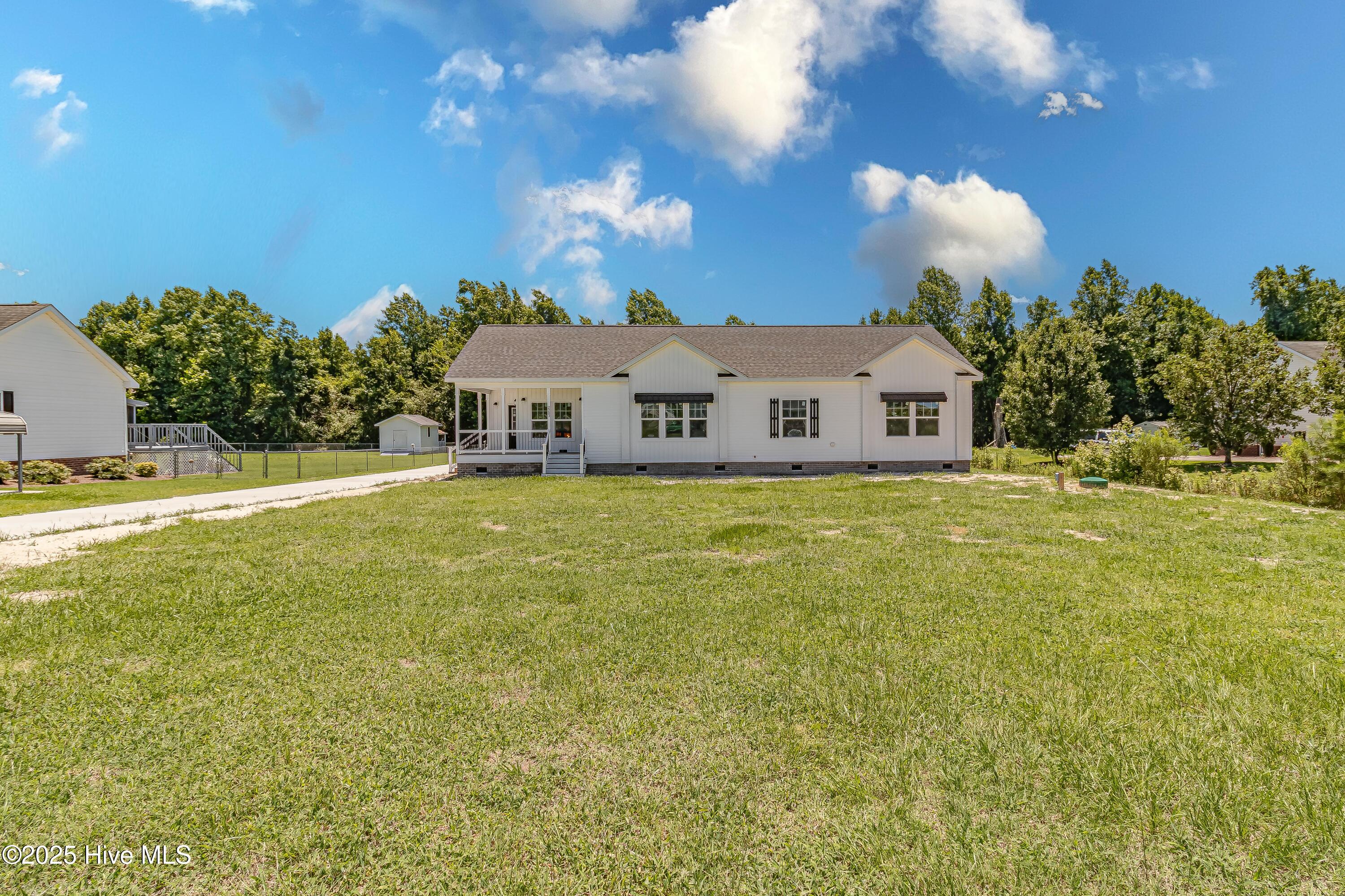 2283 Blackhawk Drive Property Photo 2