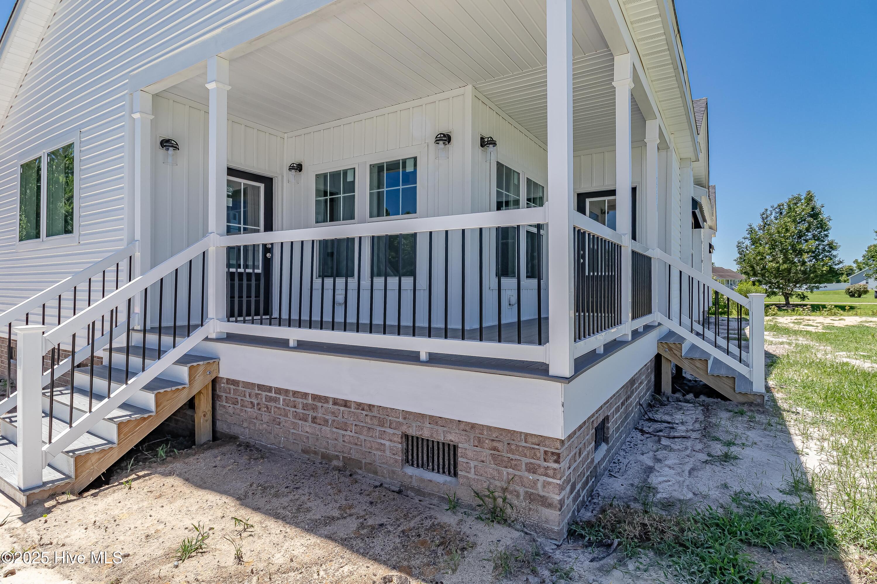 2283 Blackhawk Drive Property Photo 4